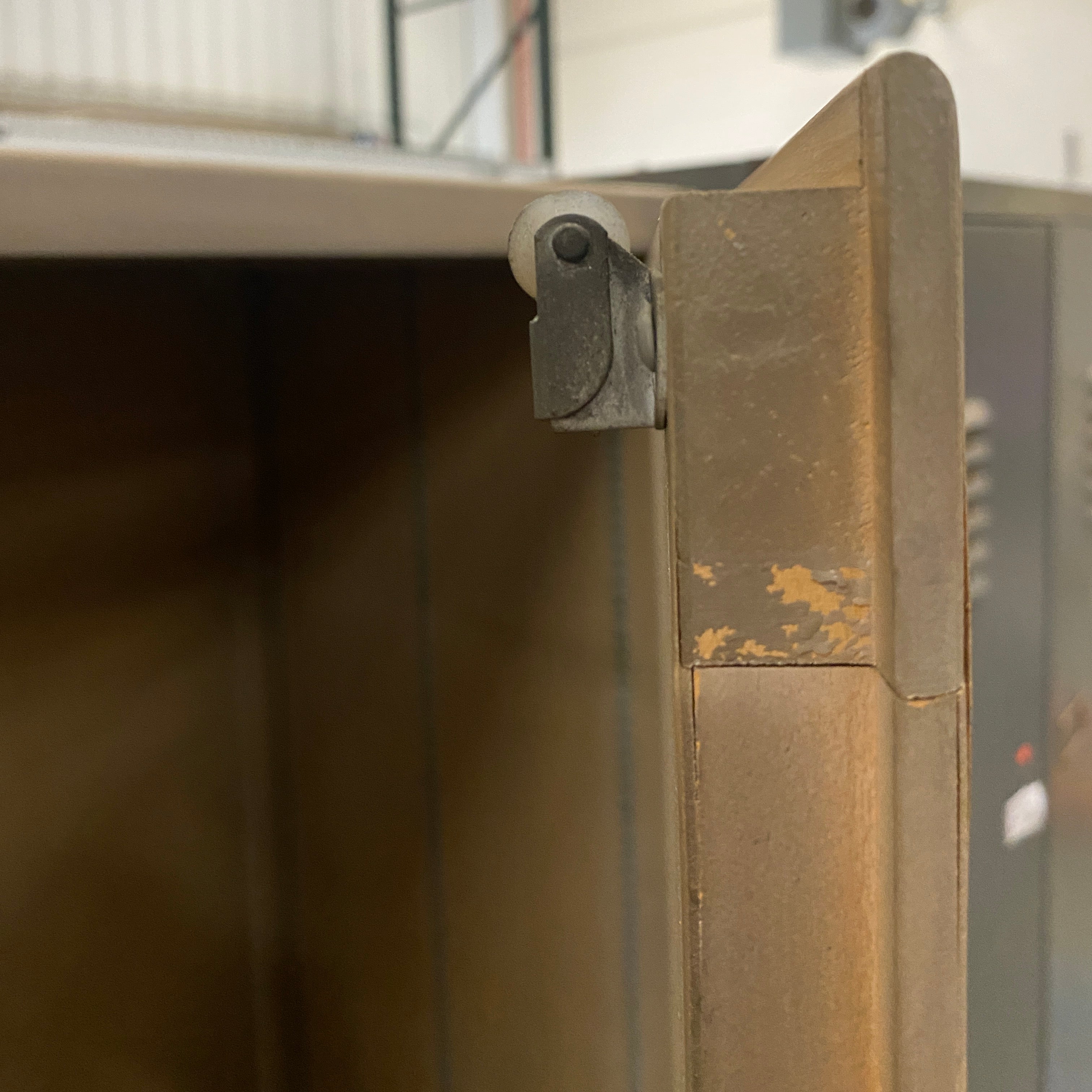 Brown 1 Door Cabinet