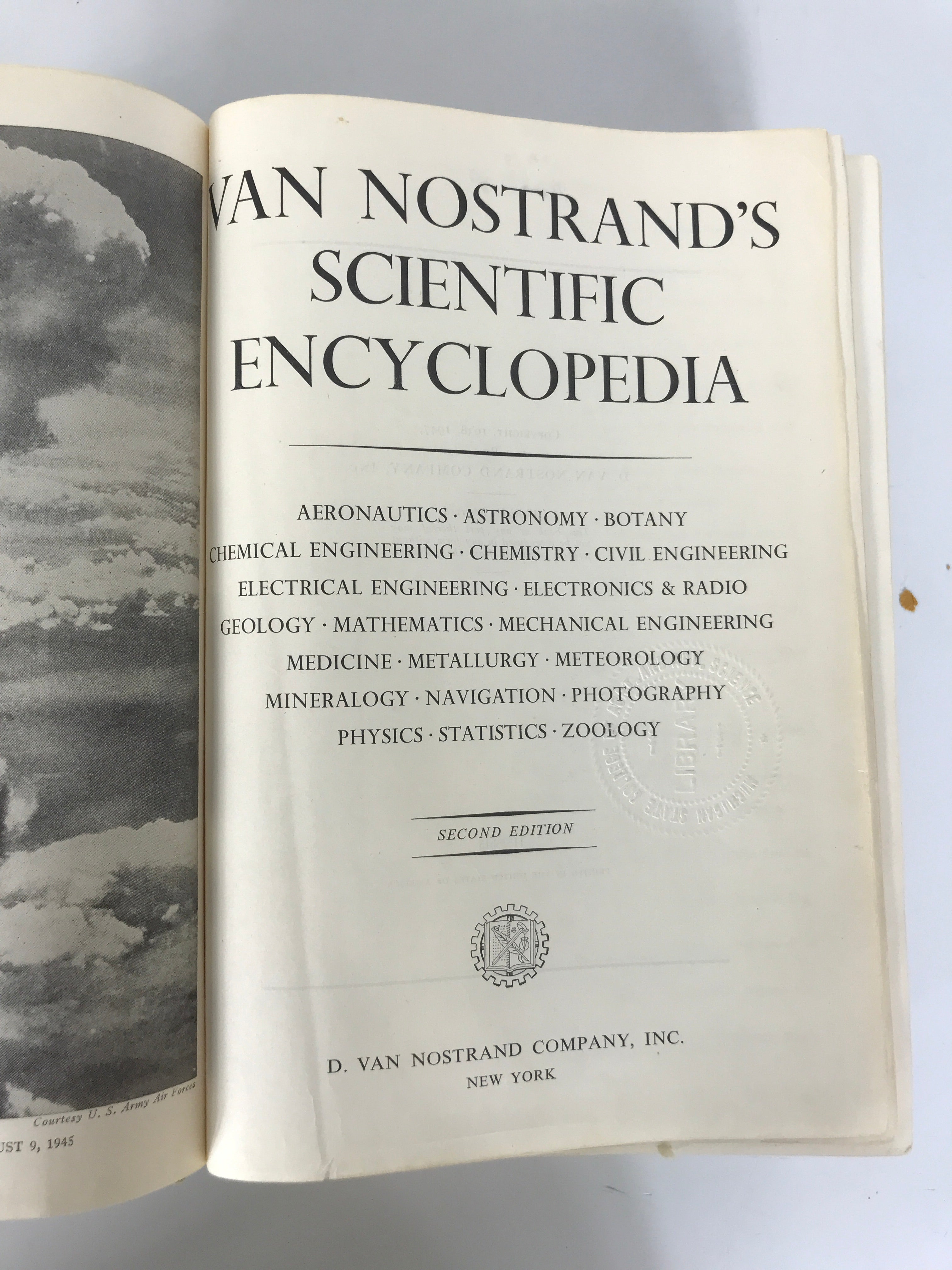 Van Nostrand's Scientific Encyclopedia 1947 HC Ex-Library