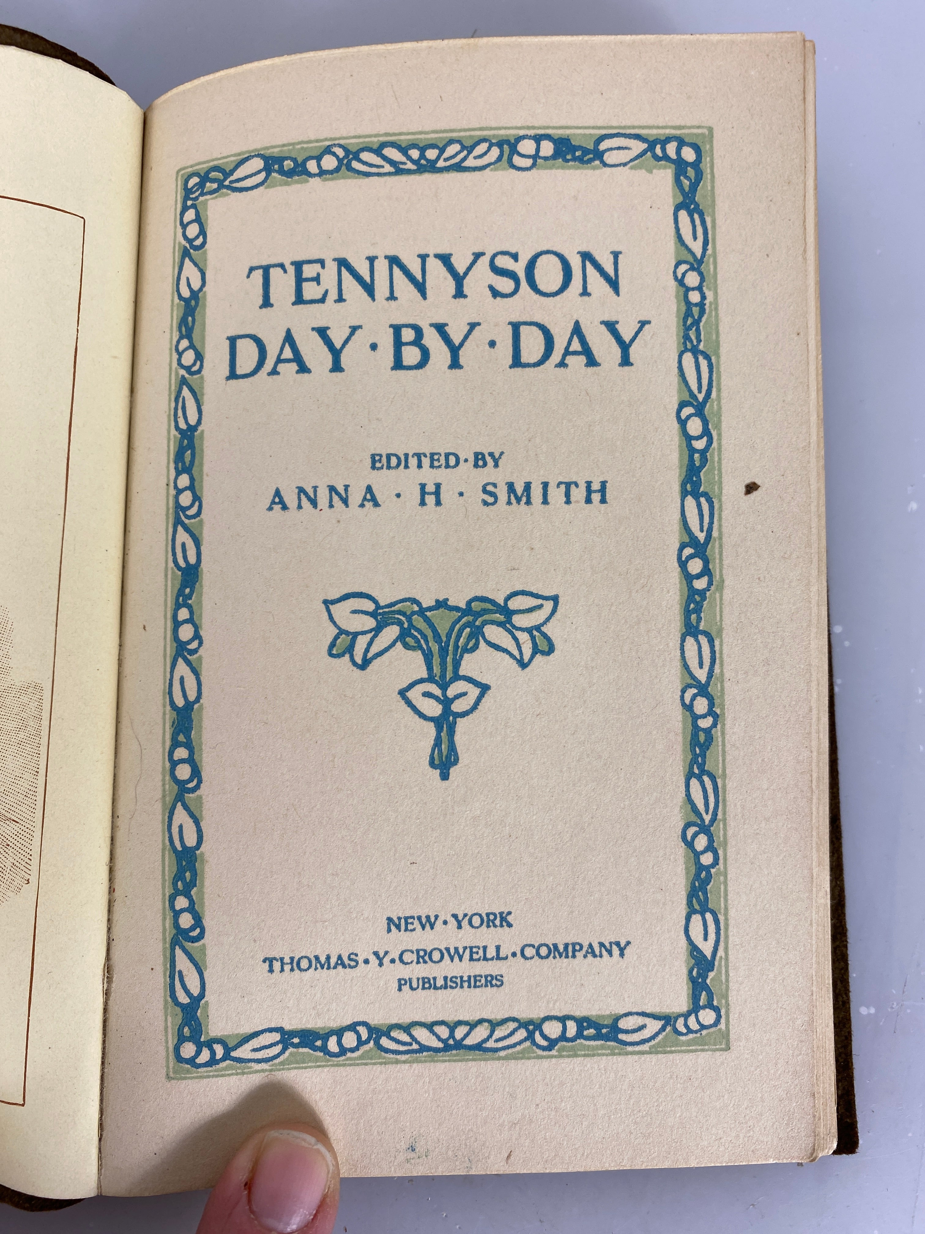 Tennyson Day by Day Anna H. Smith Thomas Y. Crowell Company 1907 Leather Bound