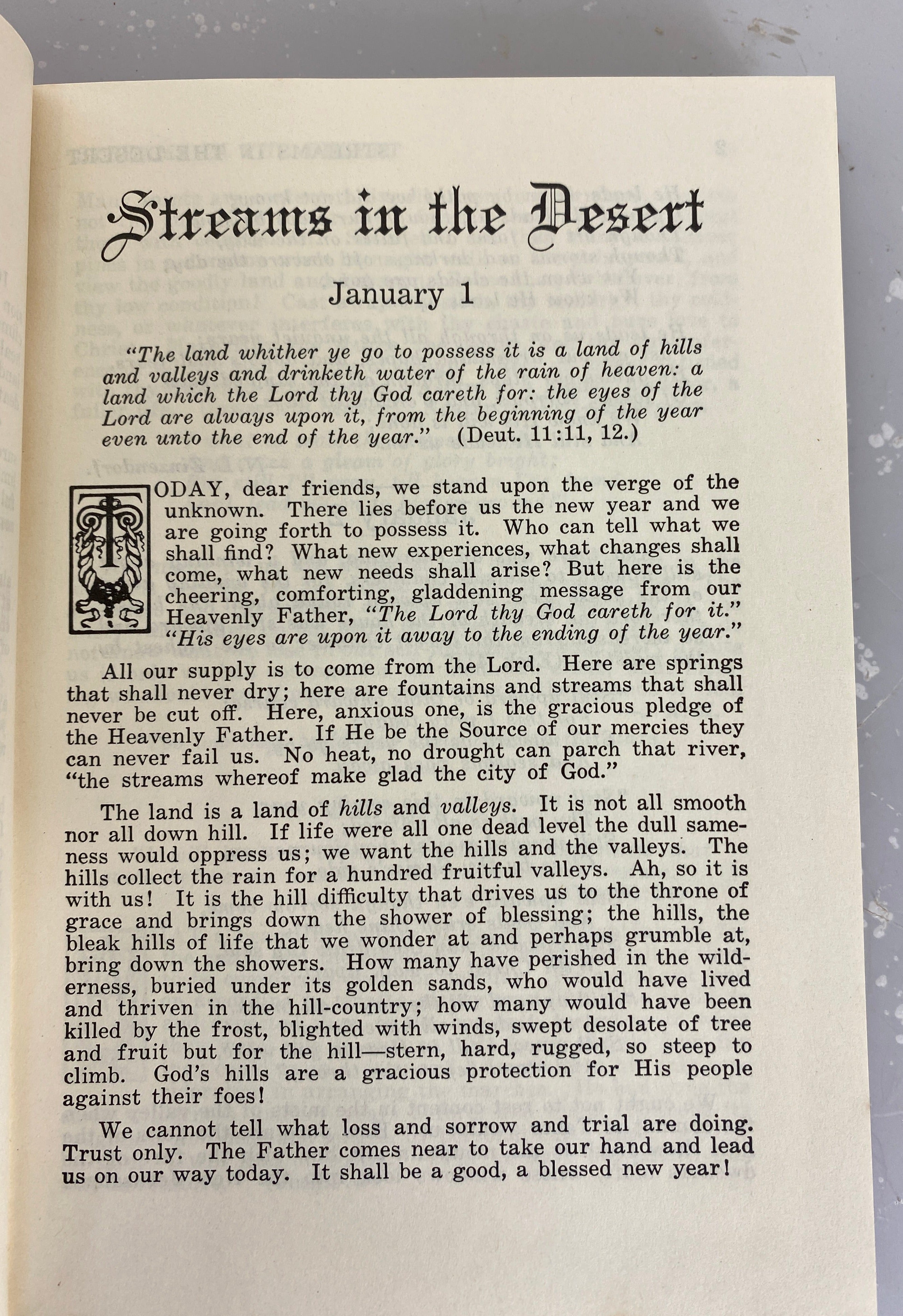 Streams in the Desert Mrs. Chas E. Cowman 1950 Cowman Publishing Company HC