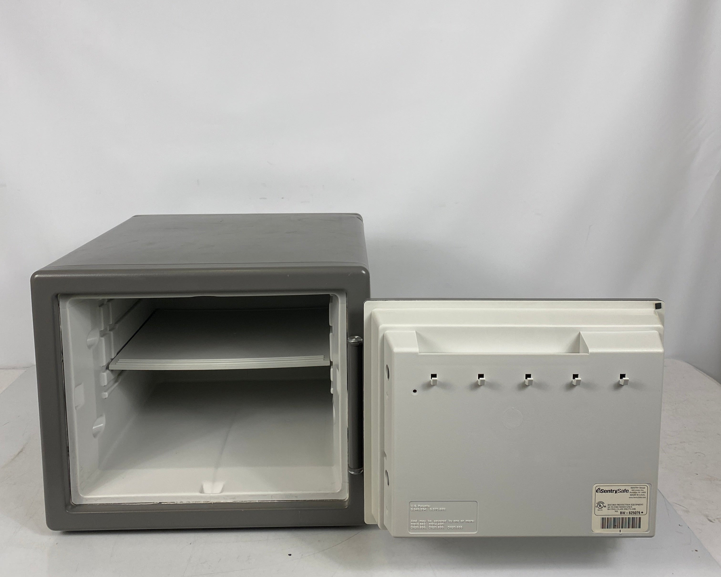 Sentry Safe #BW-625076 Grey Fireproof Combination Safe