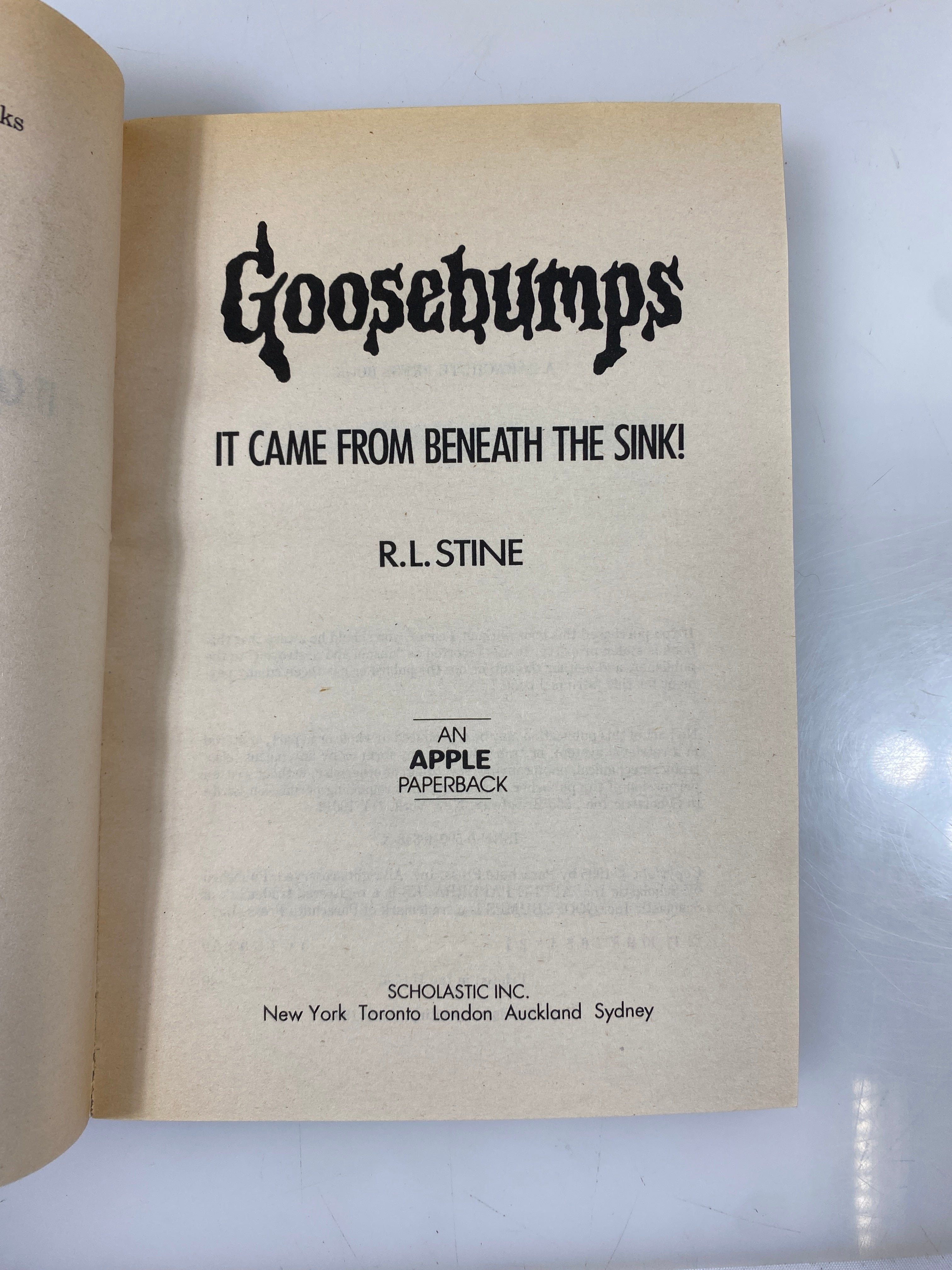 Lot of 23 R.L. Stine Goosebumps 1992-1996 Scholastic SC