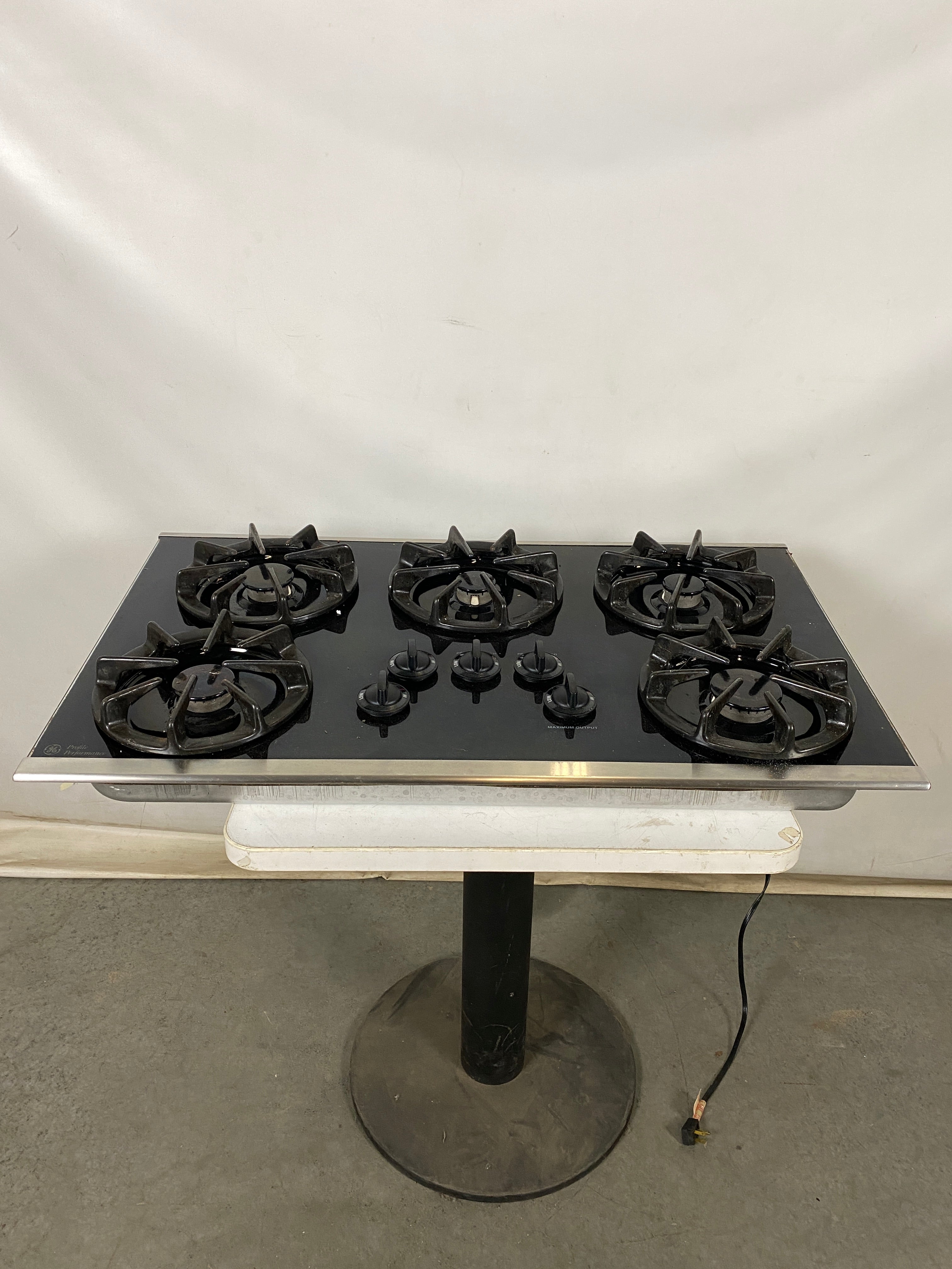 General Electric 36" Black Gas Stove Top