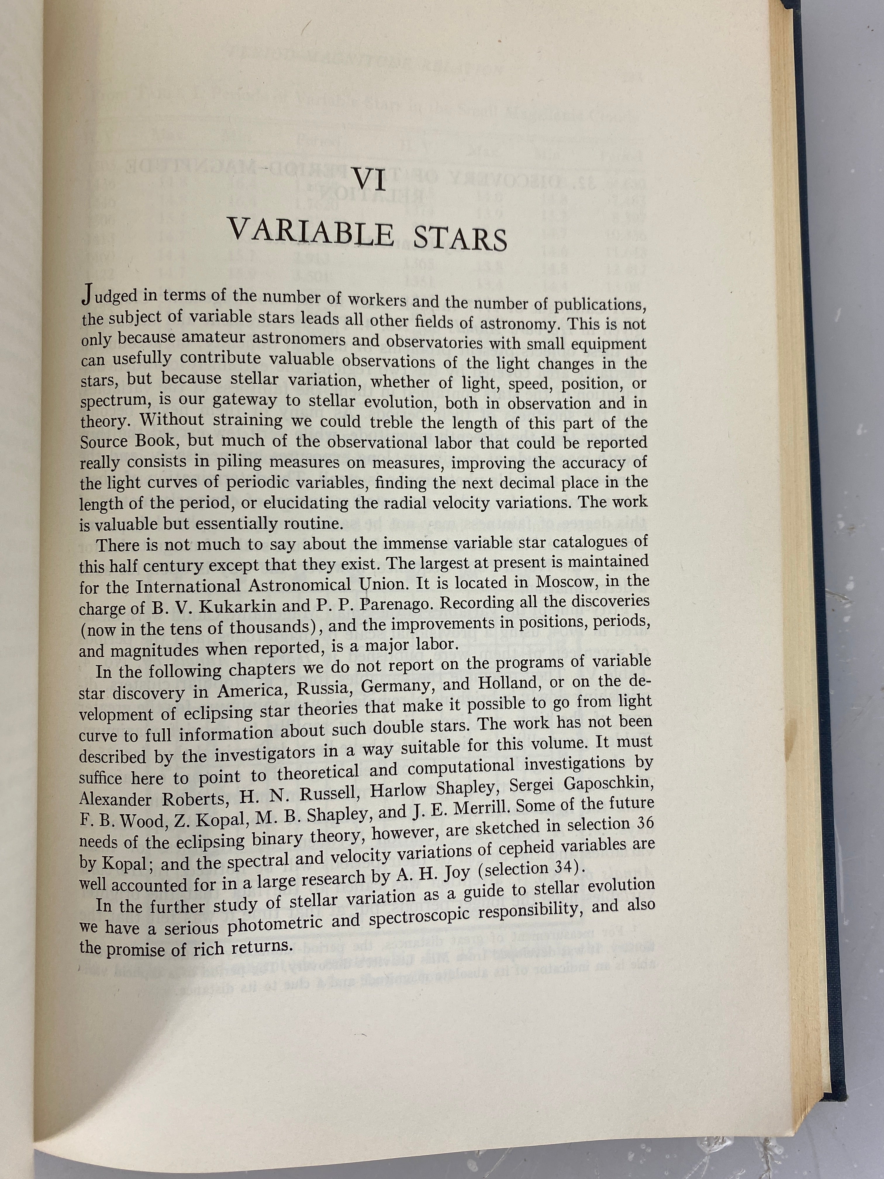 Source Book in Astronomy 1900-1950 by Harlow Shapley Harvard University Press 1960 HC DJ