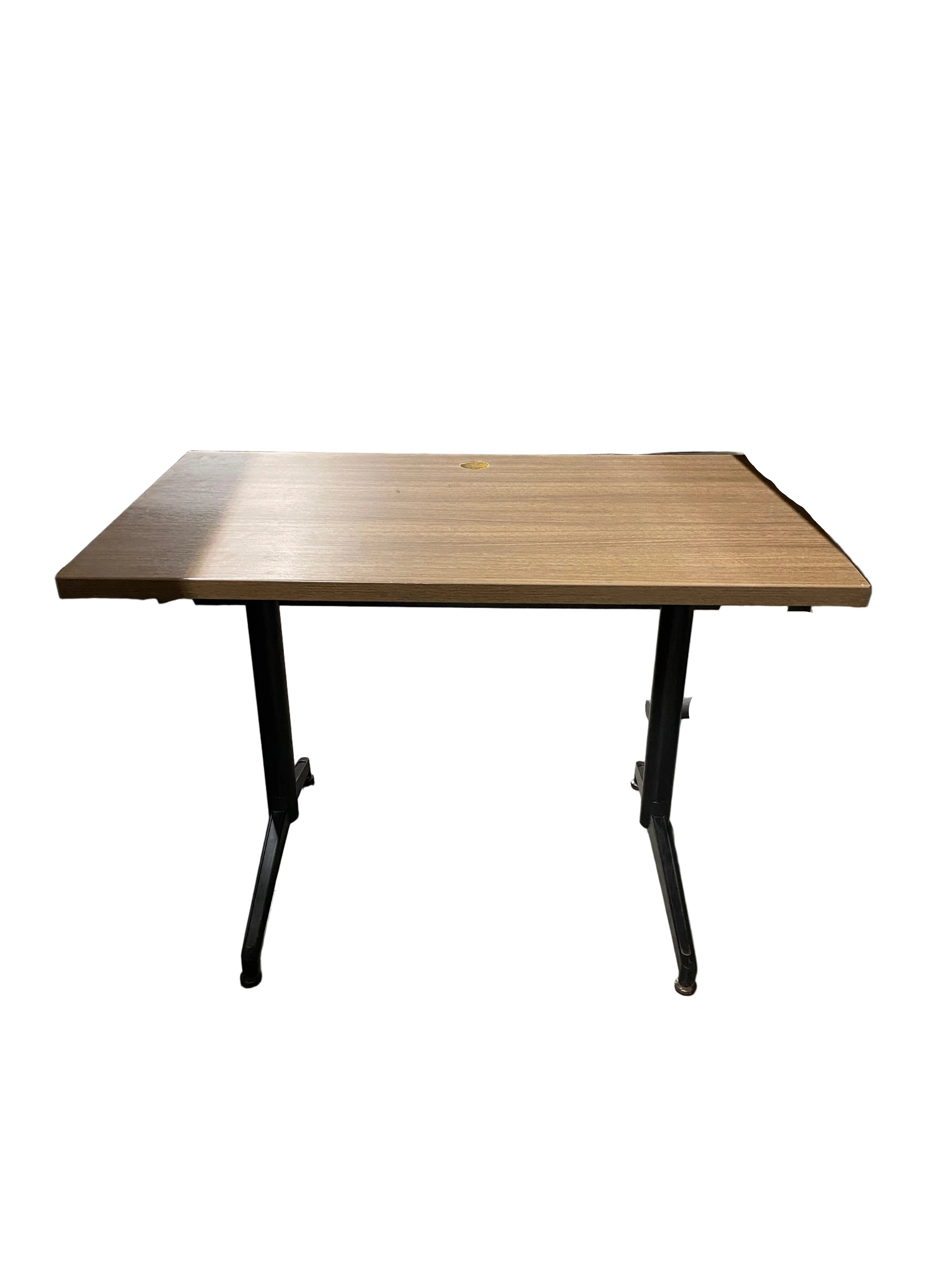 Table w/ Cable Management
