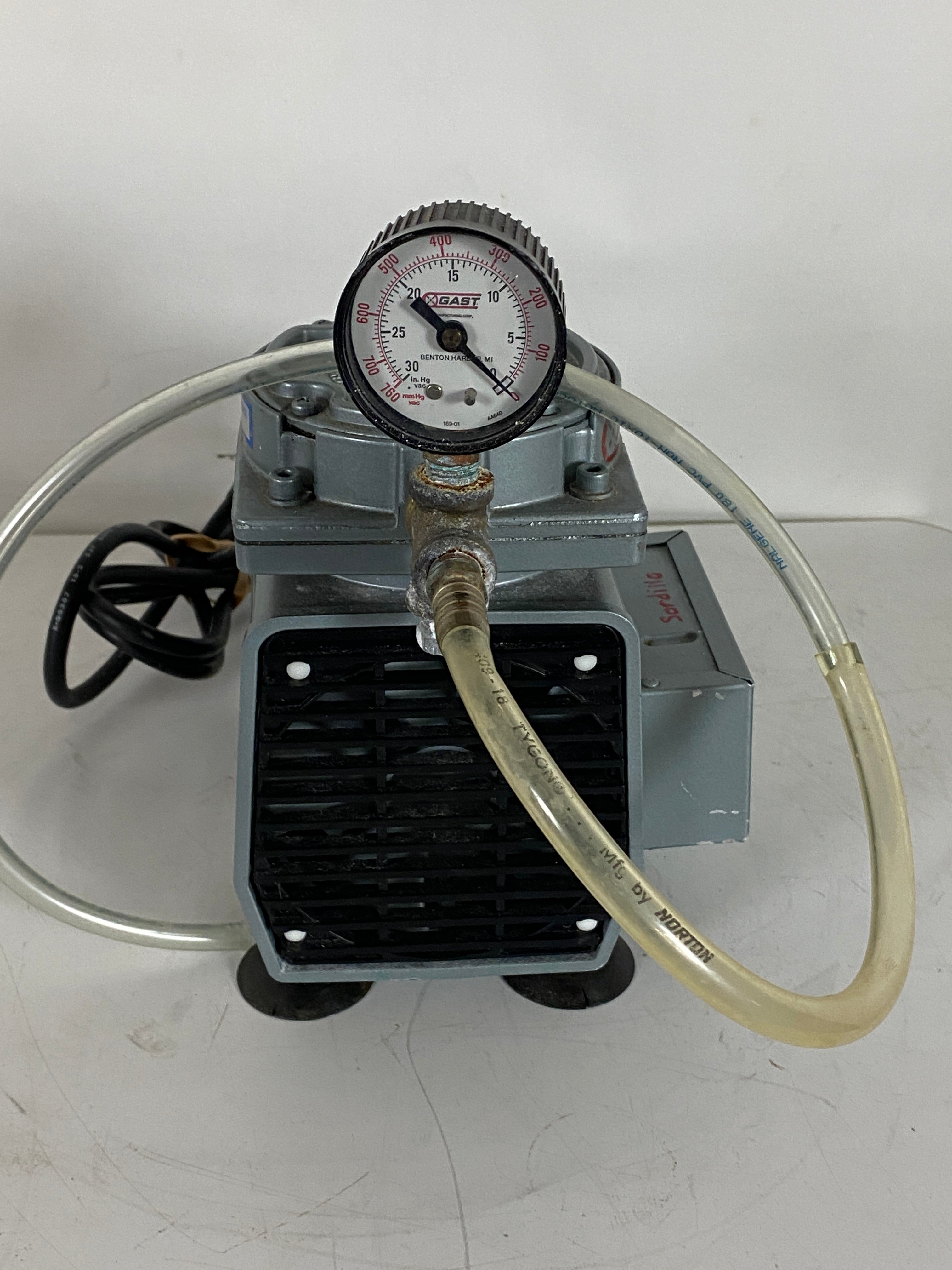 Gast DOA-V149-FB 115V Vacuum Pump