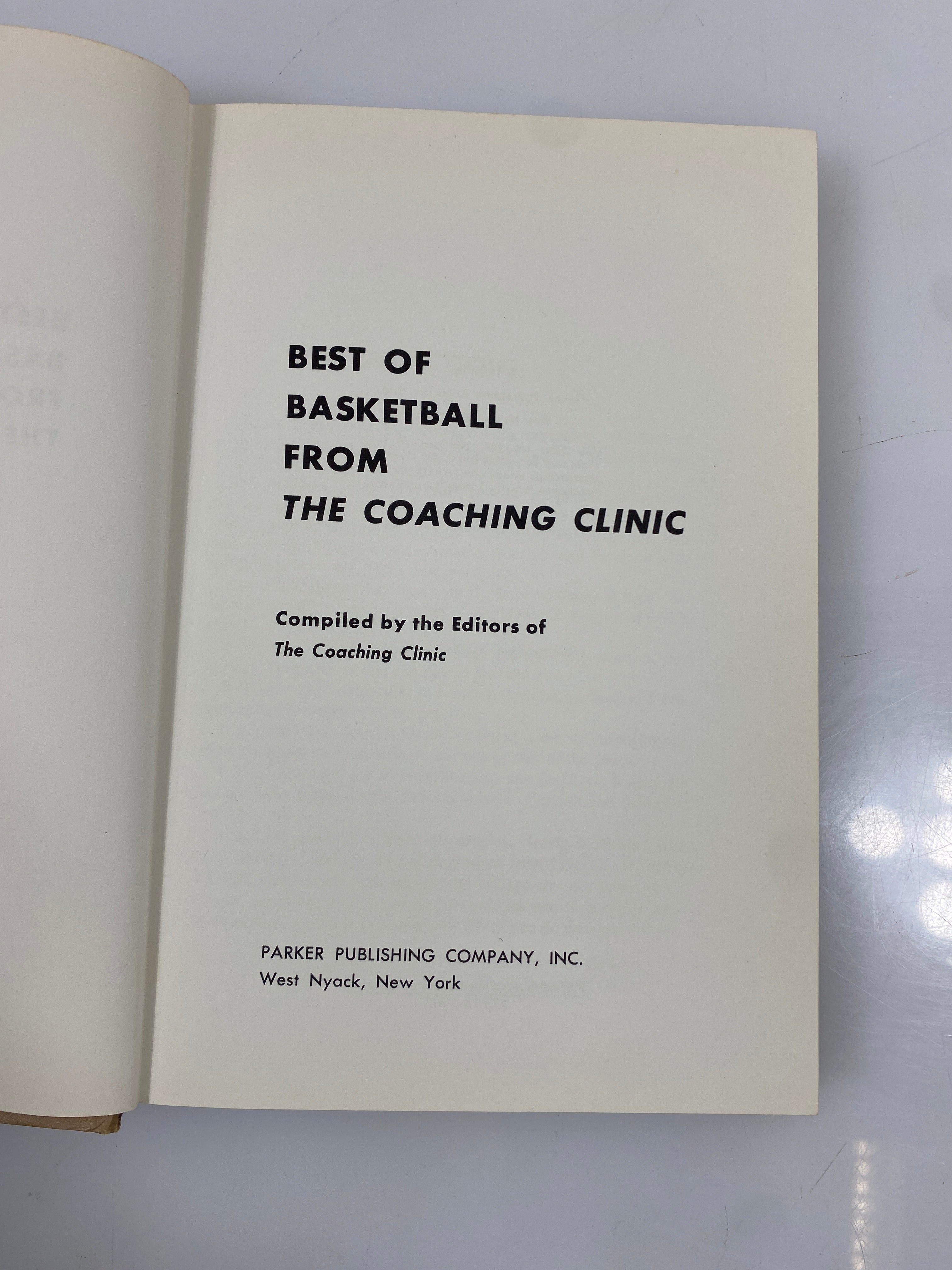 Best of Basketball from the Coaching Clinic Parker Publishing Company 1967 HCDJ