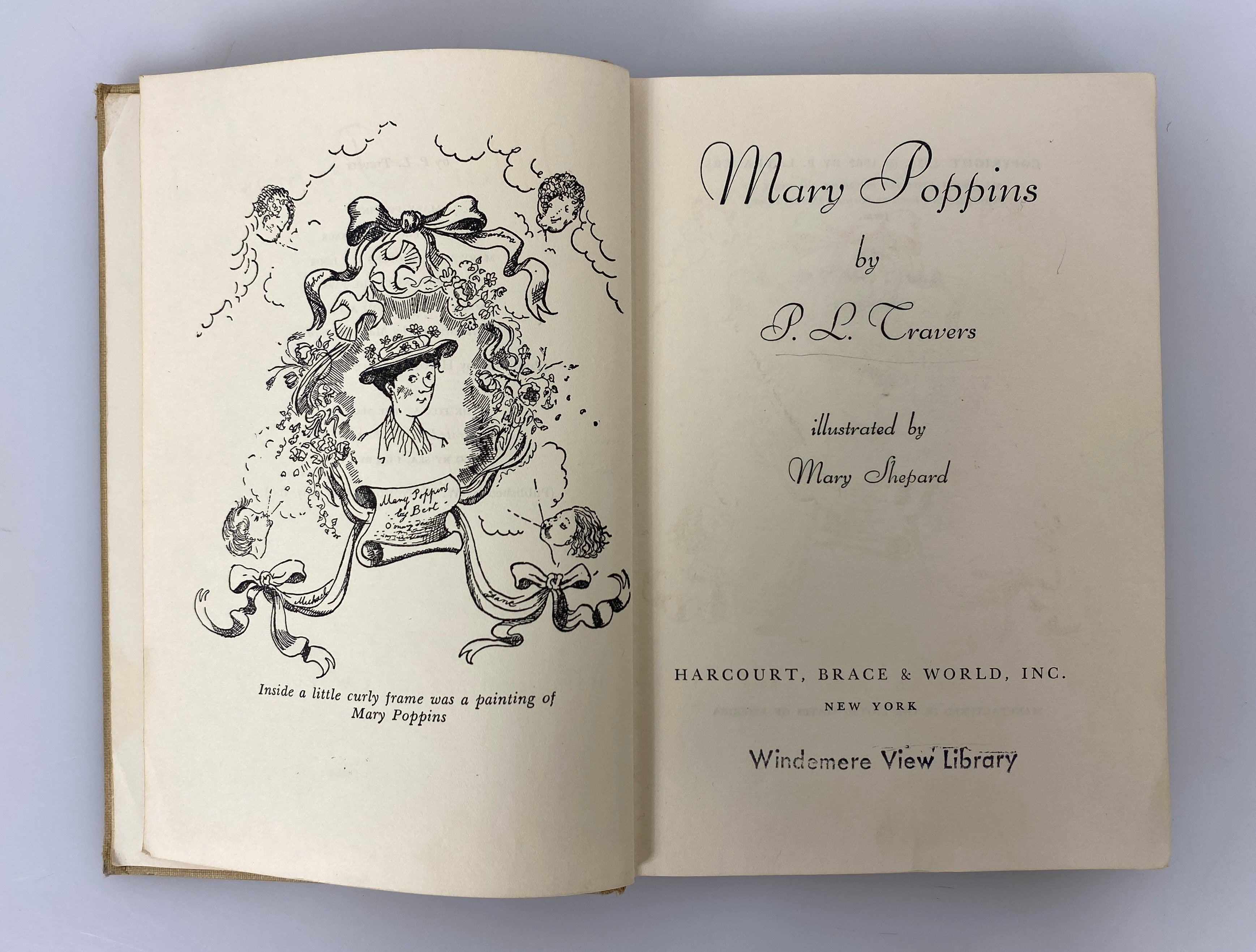 Mary Poppins by P.L. Travers 1962 Harcourt Brace & World Ex-Library HC