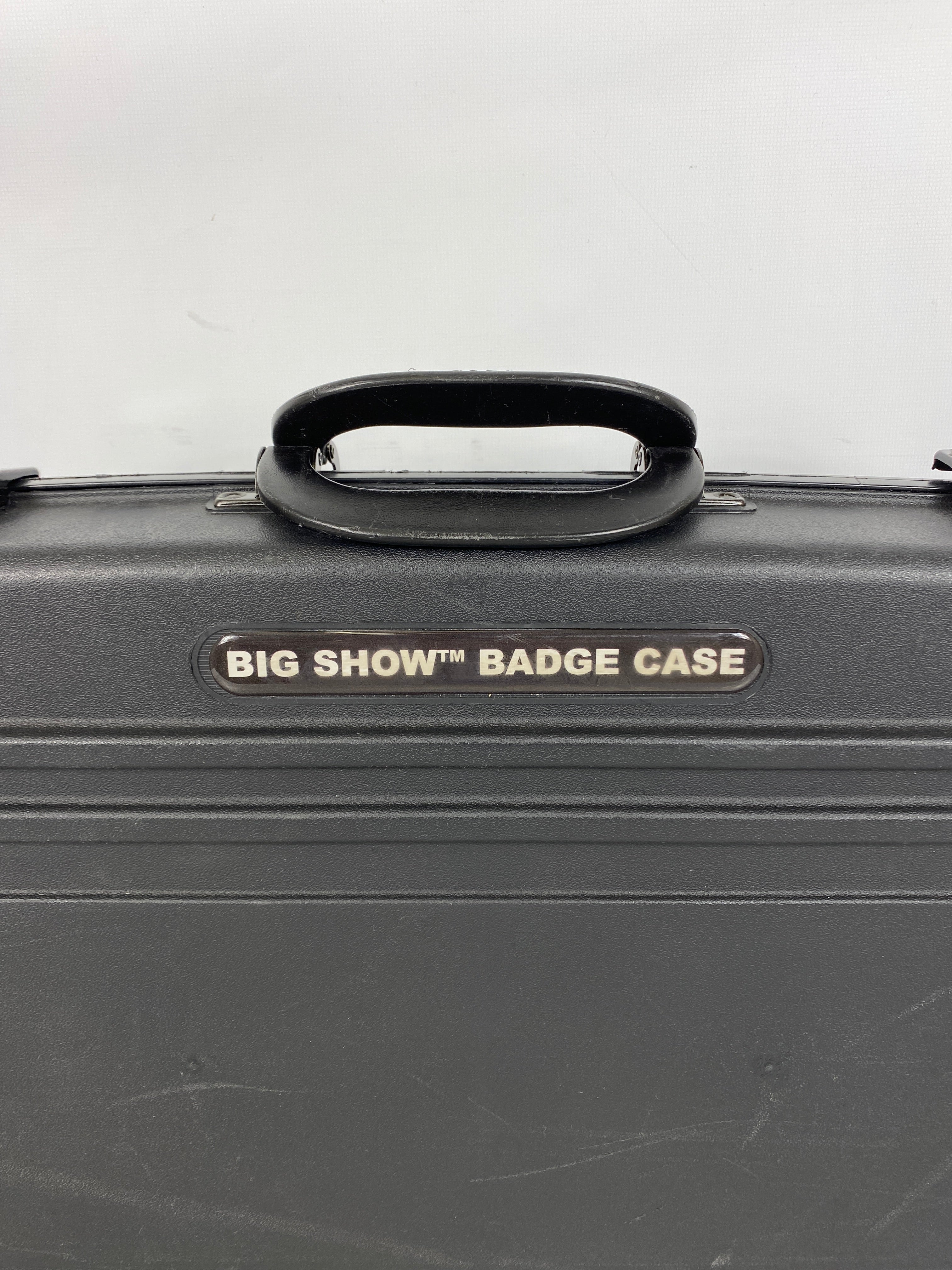 Big Show Black 4 Lock Badge Case