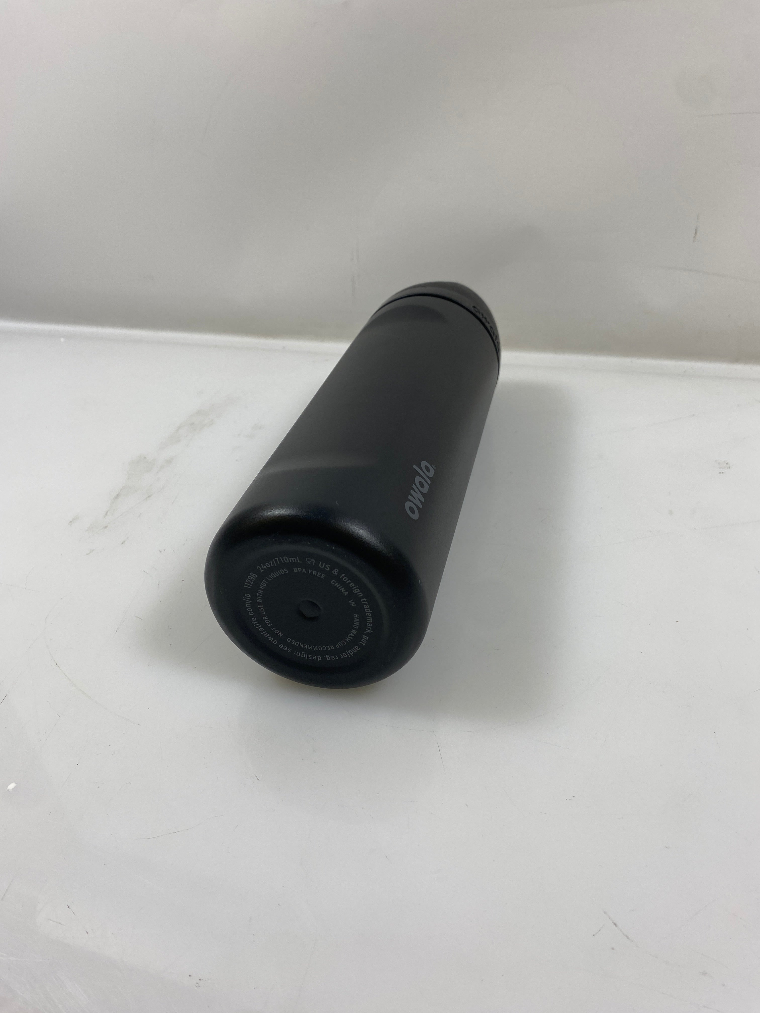 Owala Black Water Bottle 24oz