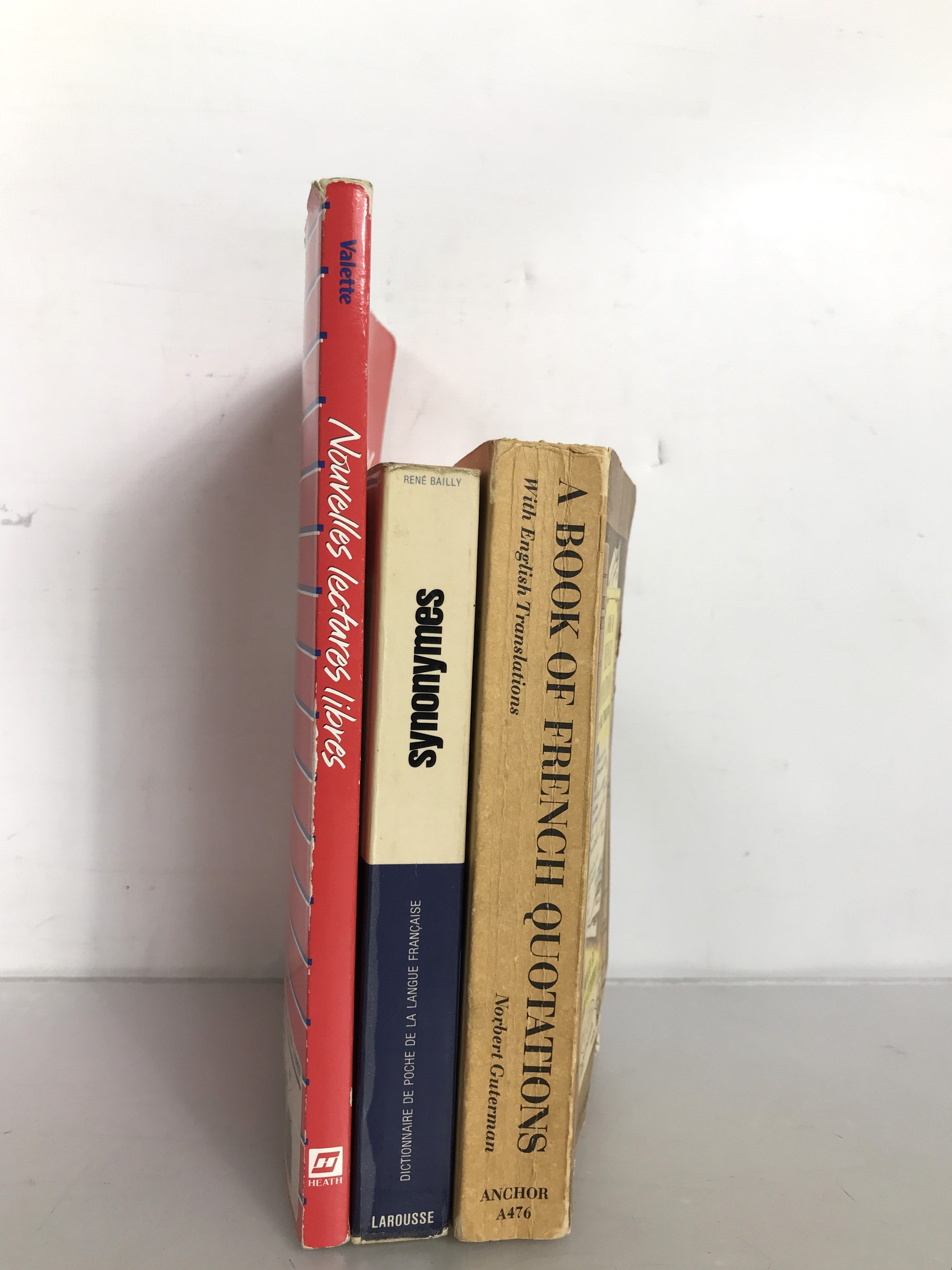 Lot of 3 French Language Study Books 1965-1989 SC