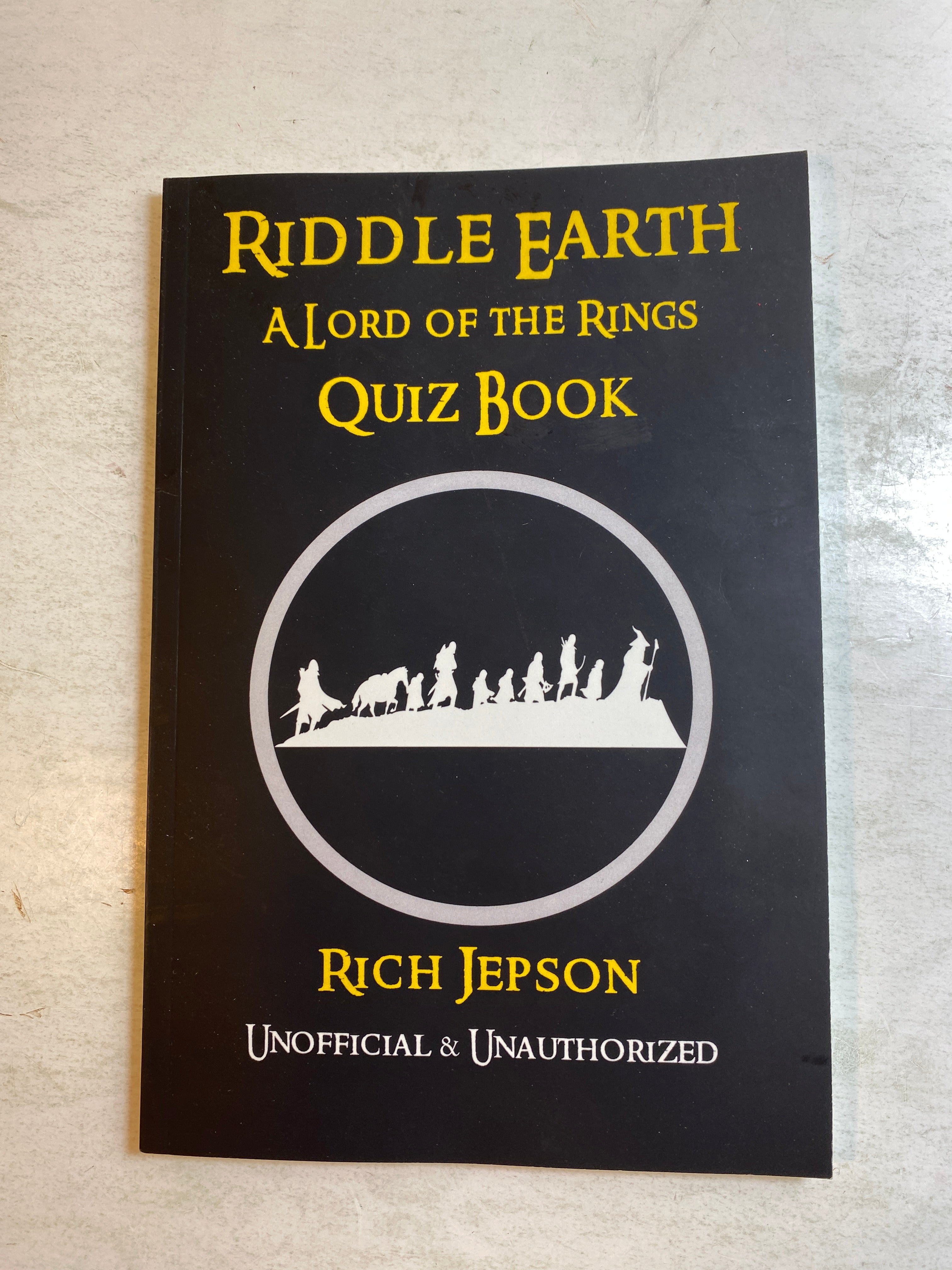 Riddle Earth Lord of the Rings Quiz Book SC 2018