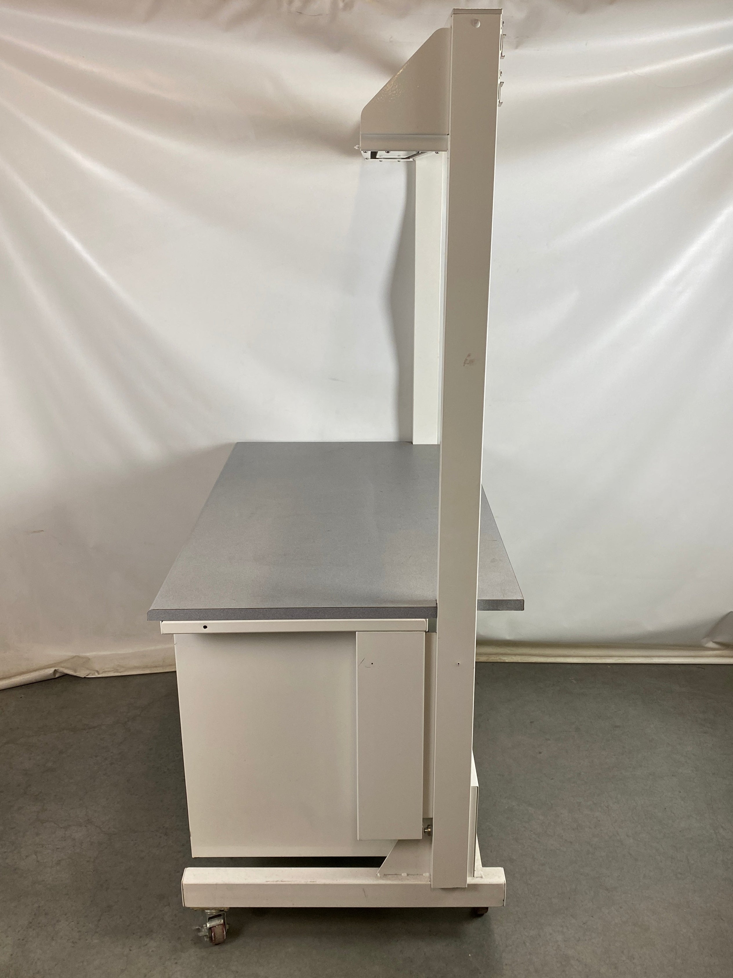 Fisher Hamilton Laboratory Cart Style 1