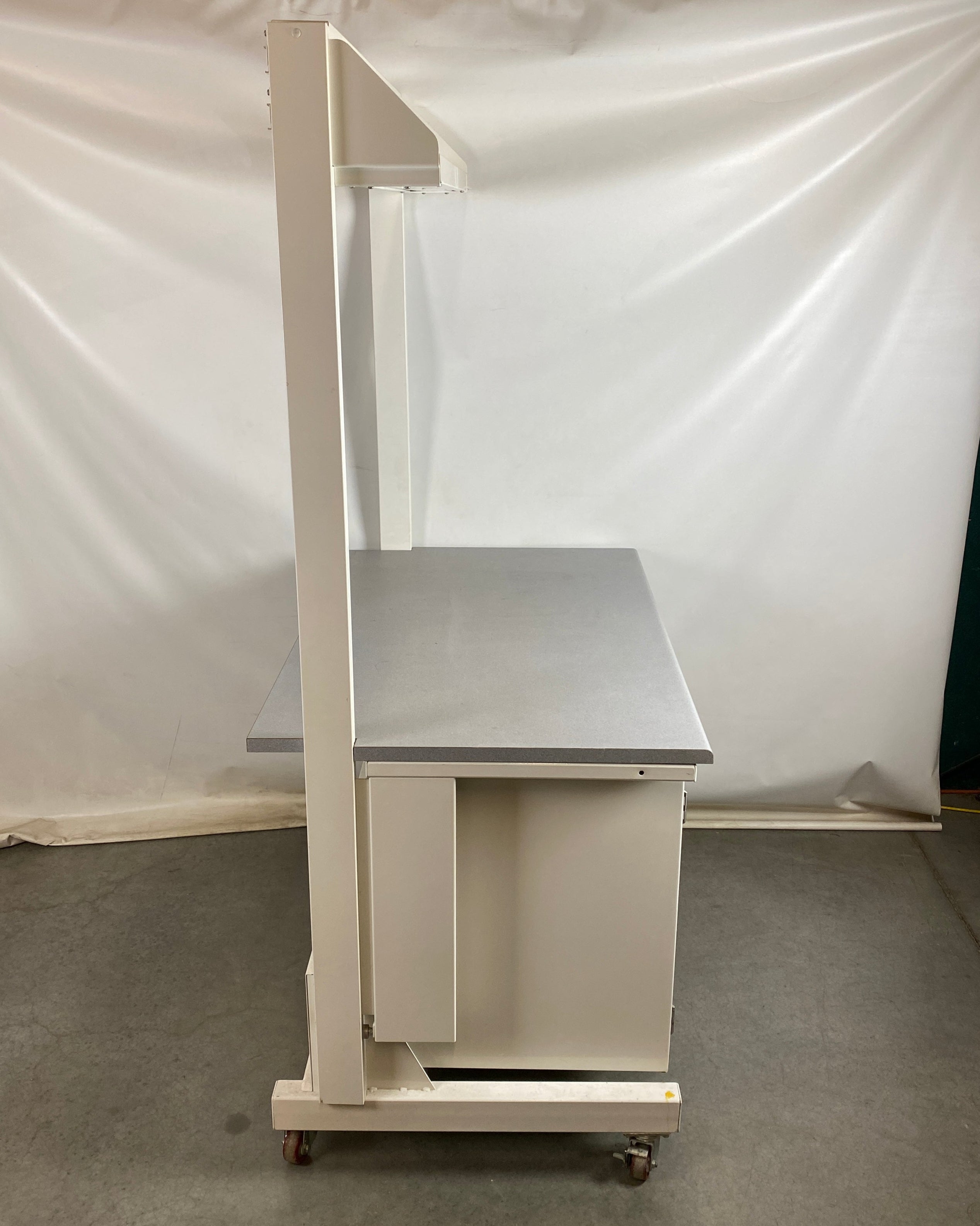 Fisher Hamilton Laboratory Cart Style 1