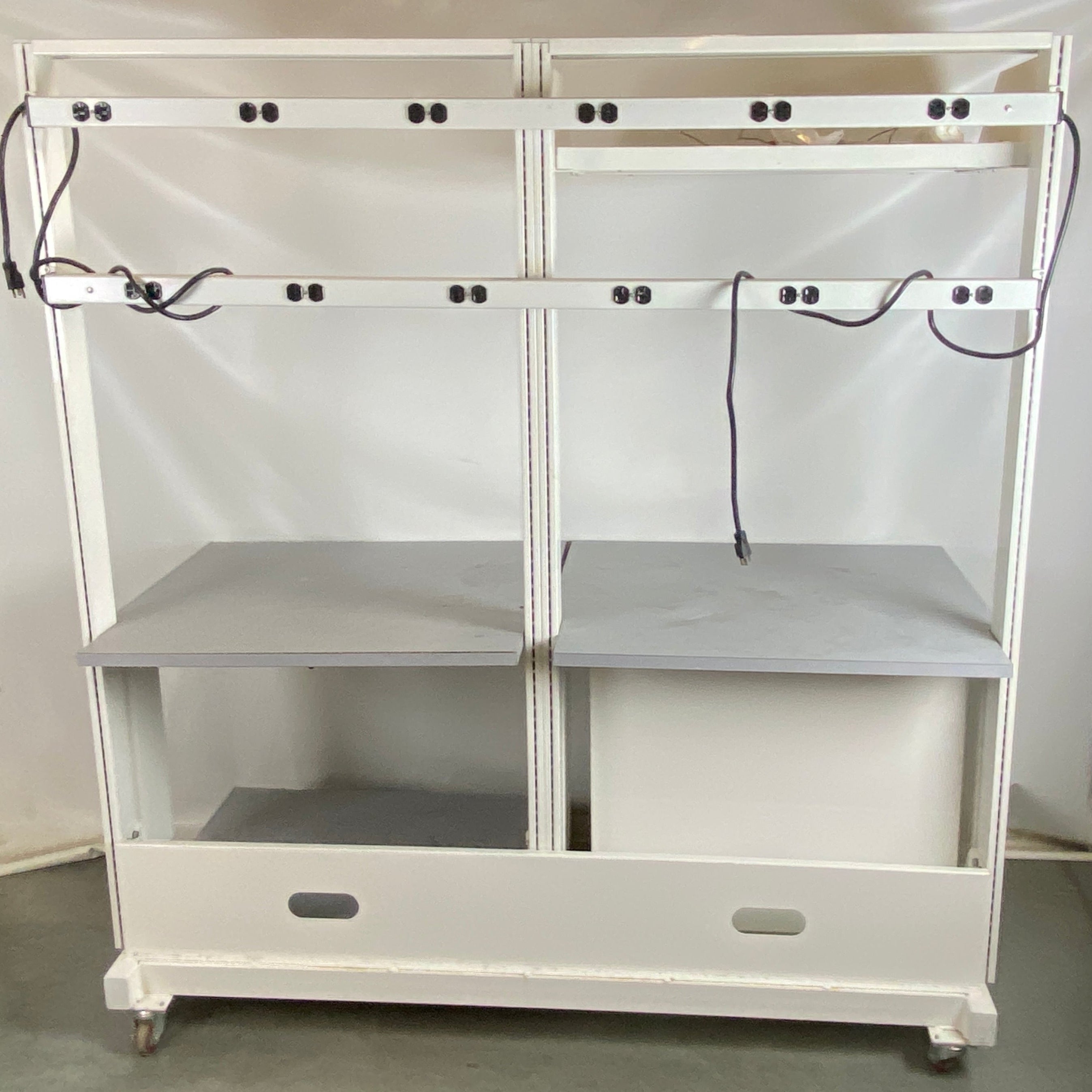 Fisher Hamilton Laboratory Cart Style 2
