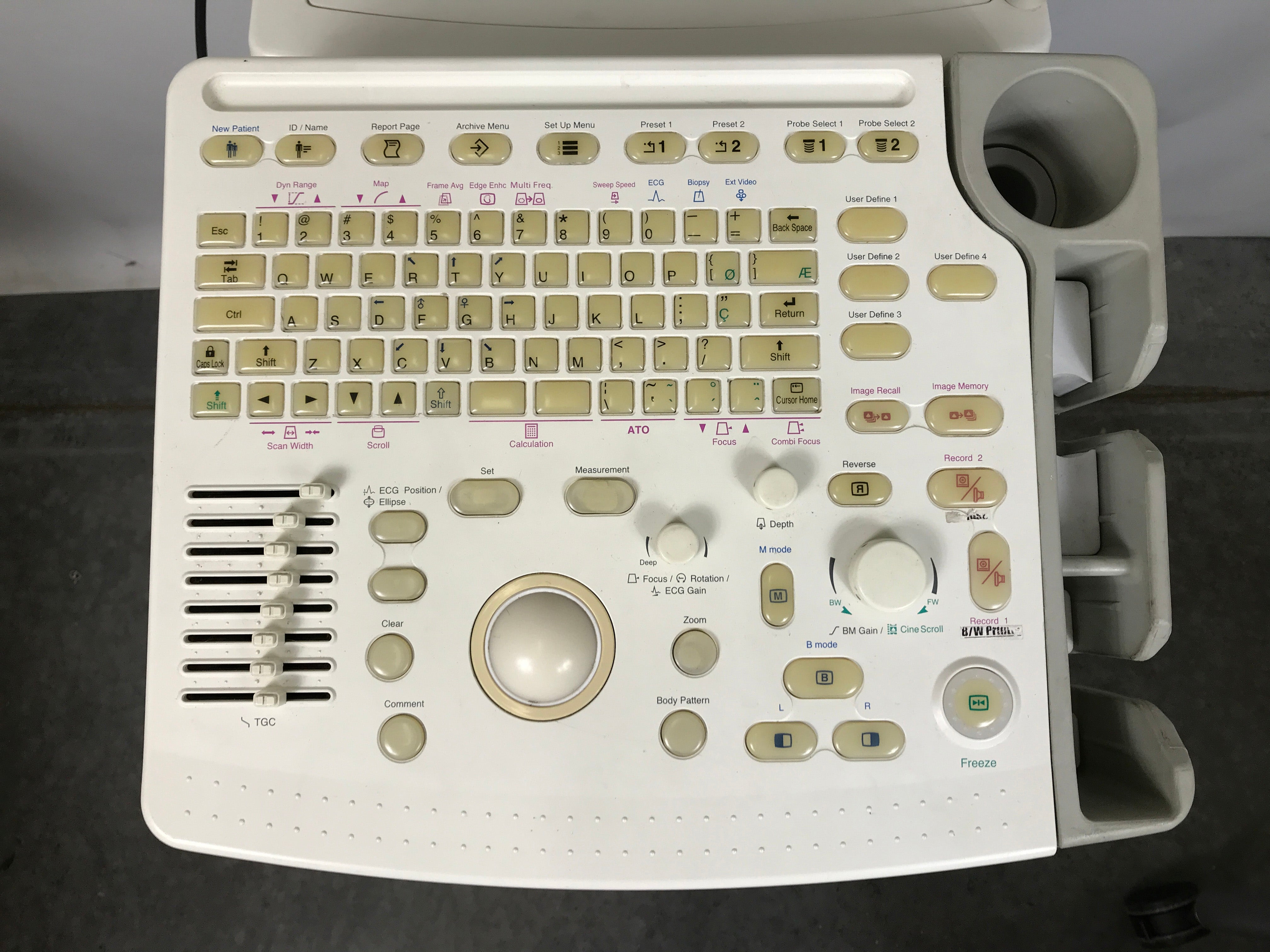 GE Logic 200 Pro Series Ultrasound Machine *For Parts or Repair*