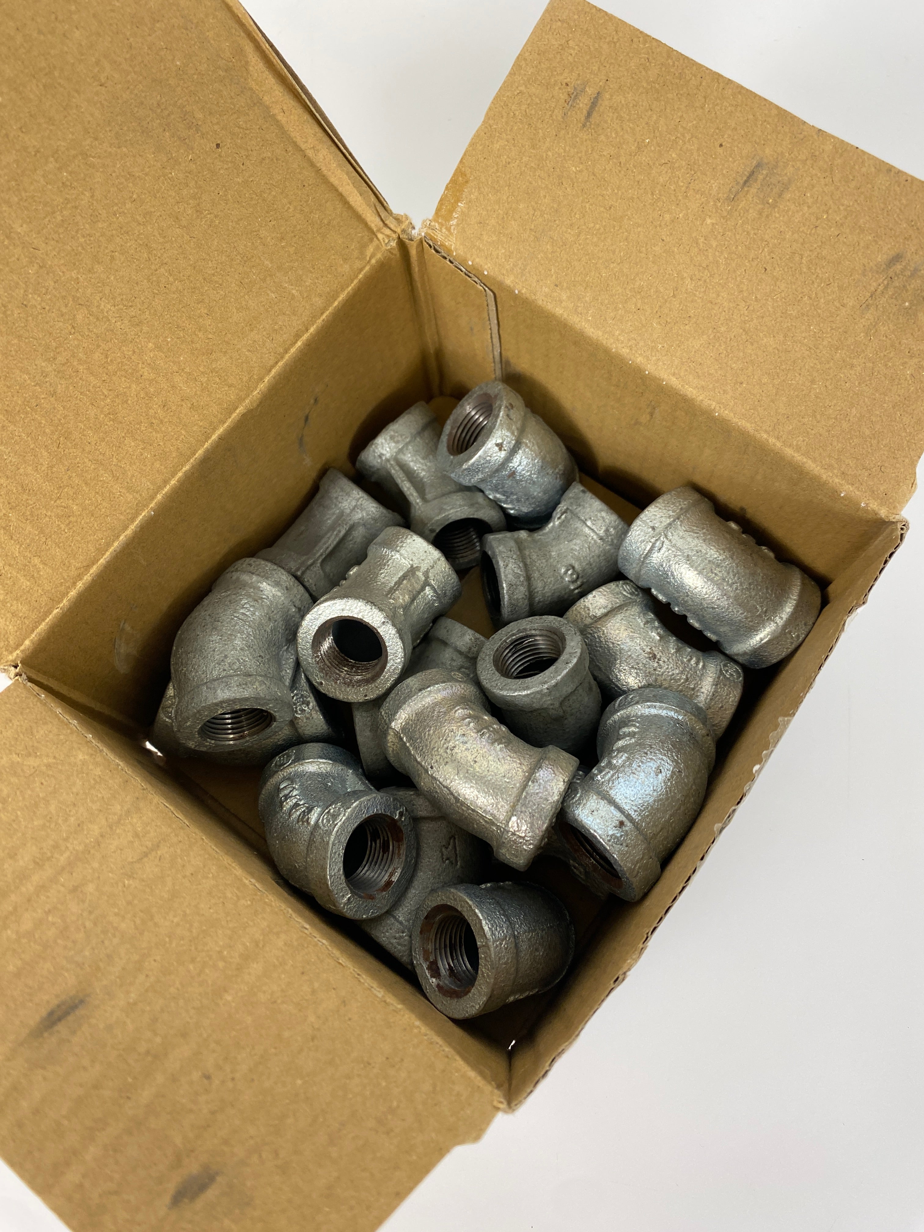 Galvanized Elbow 3/8" Pack of 17