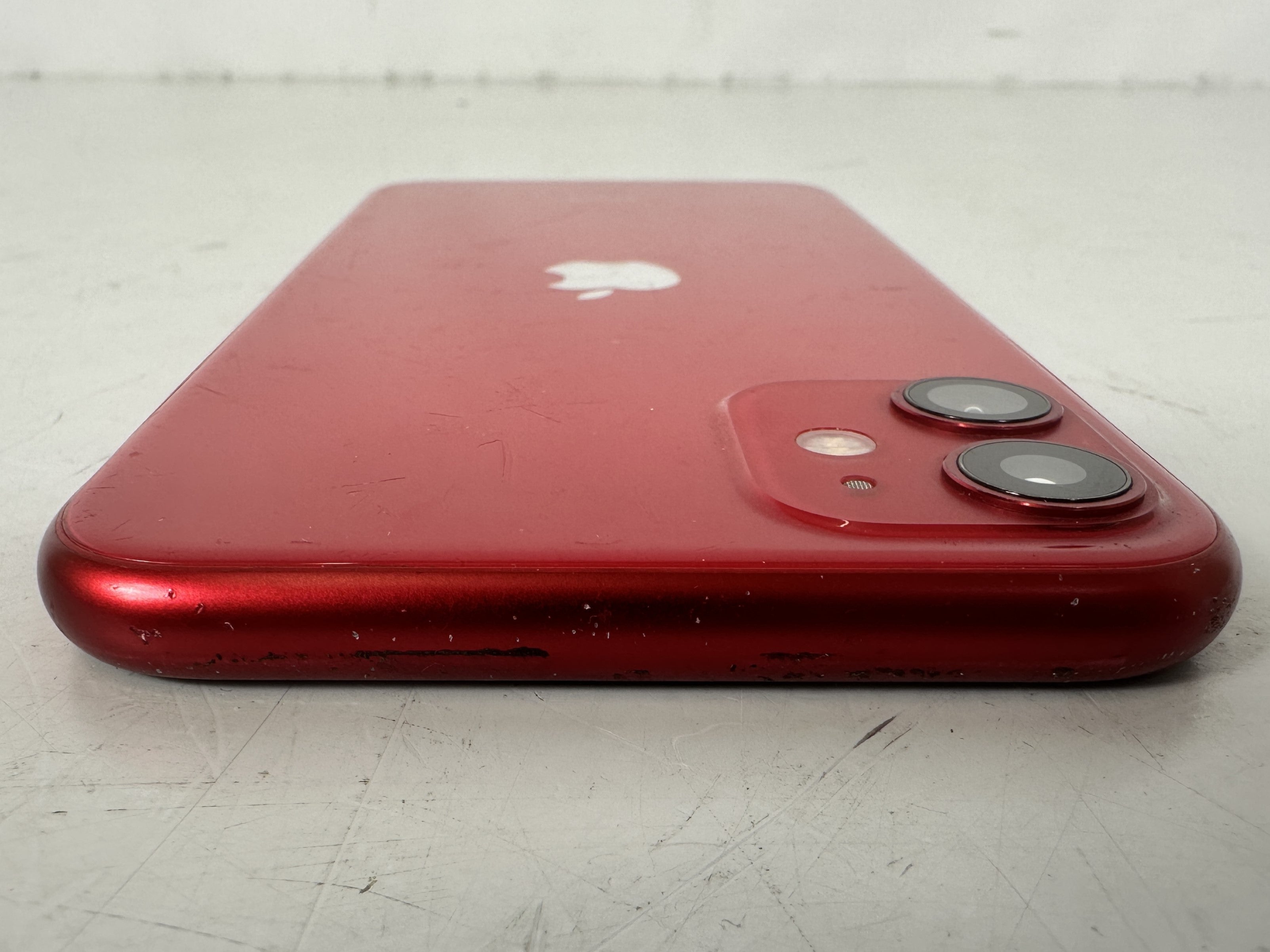 Apple iPhone 11 Red 6.1" Unlocked *Body Damage*