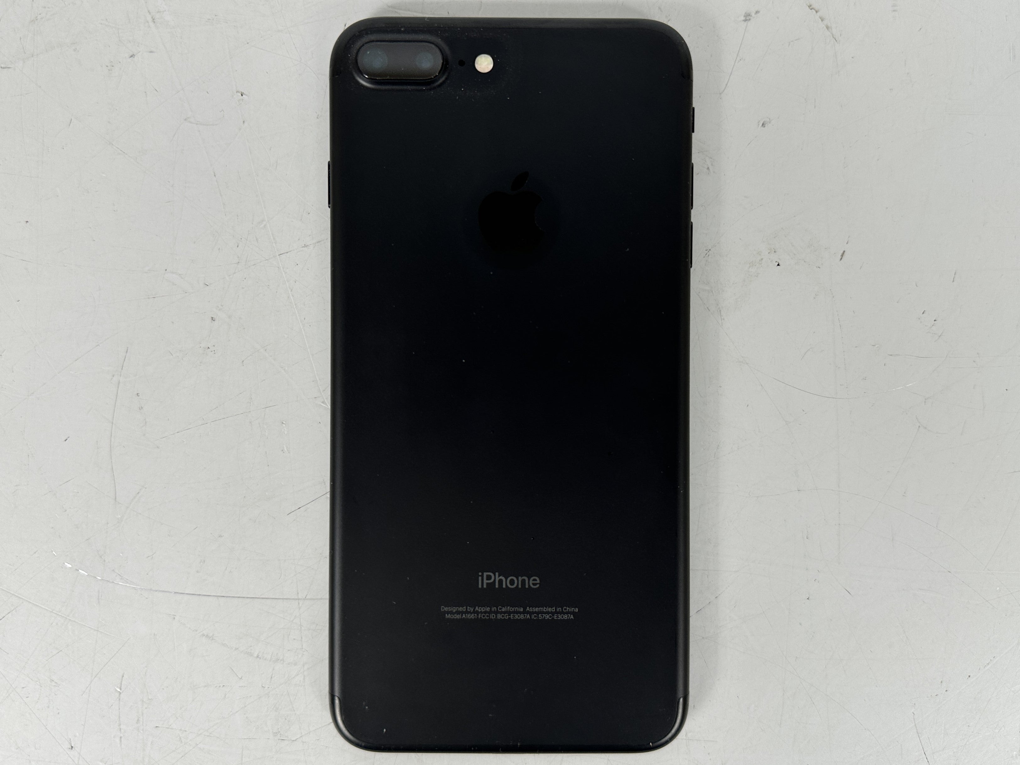 Apple iPhone 7 Plus Black 5.5in 128GB w/ Case