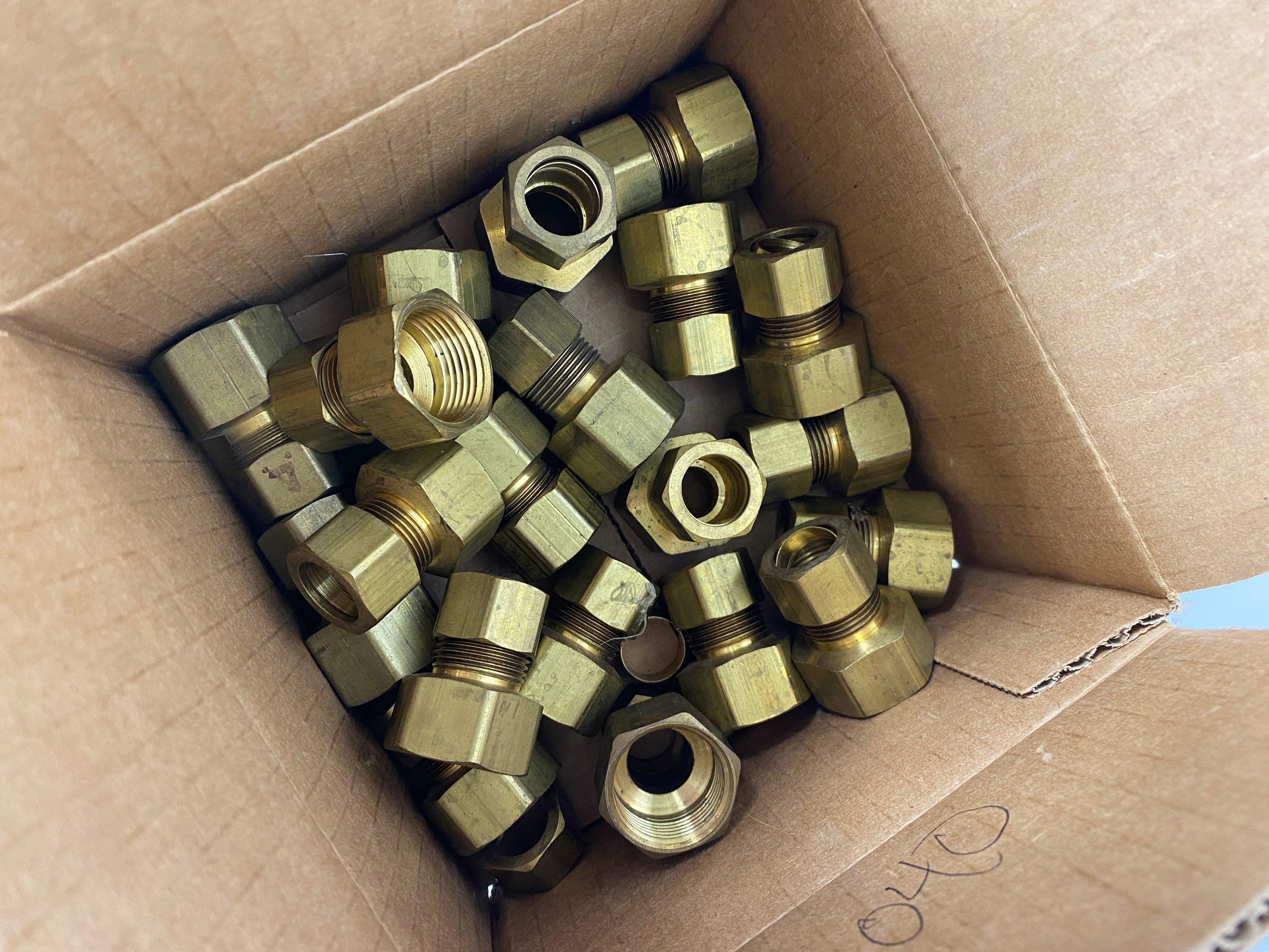 Brass Adapter 5/8" comp x 3/4" FIP Pack of 20