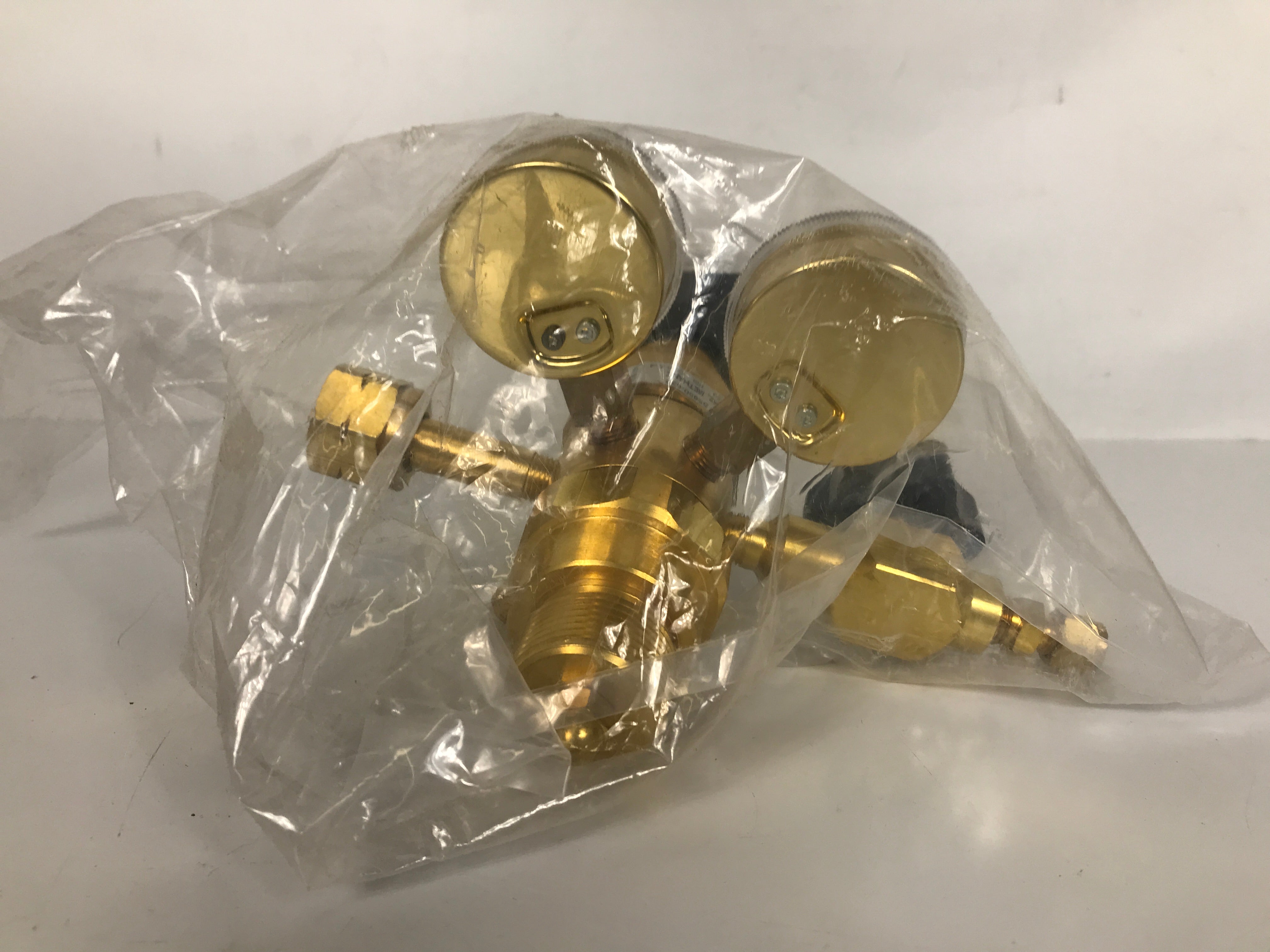 VWR High-Purity Two-Stage Gas Regulator No. 55850-630 Hydrogen *New*