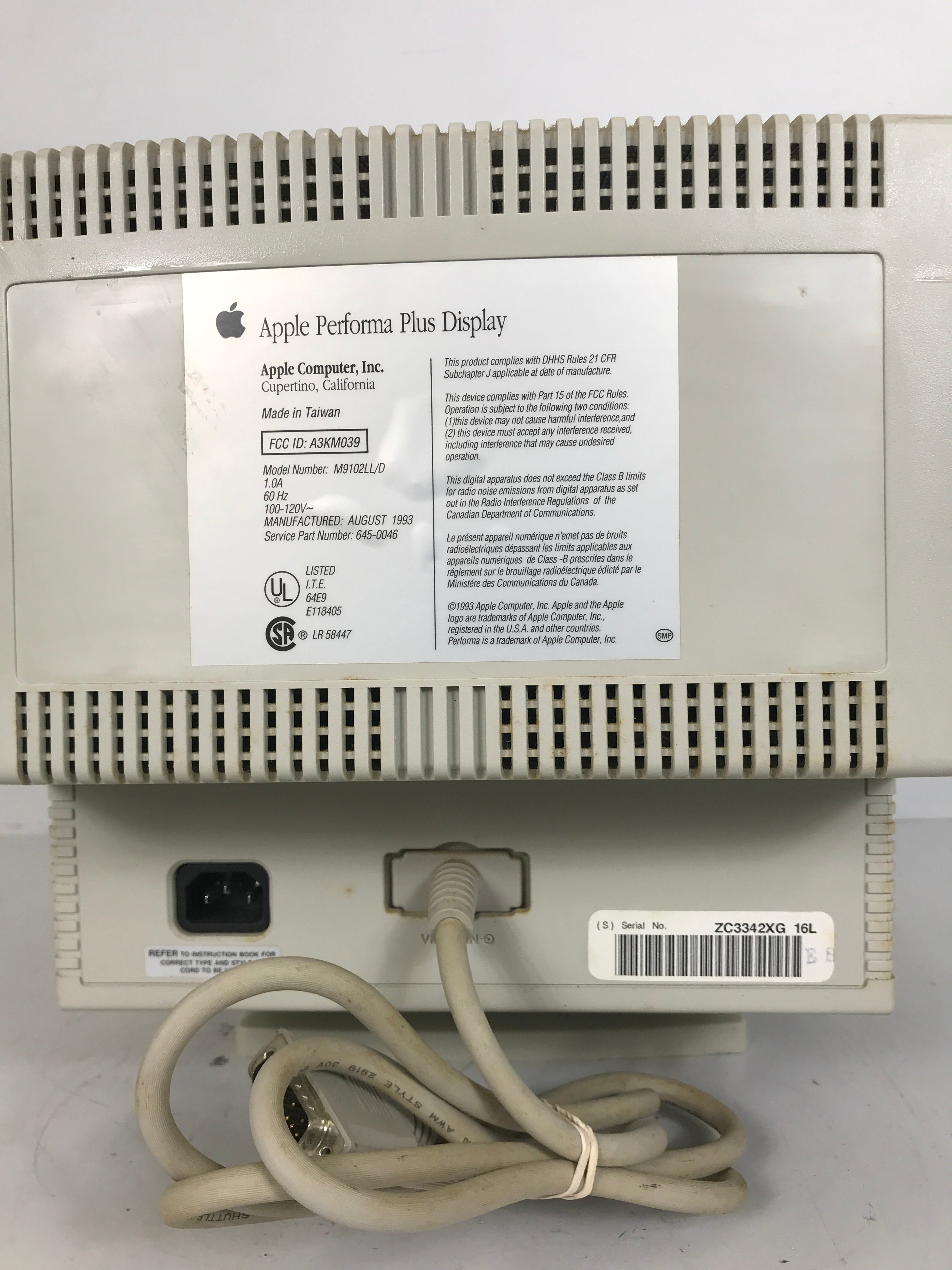 Apple M9102LL/D Performa Plus Display