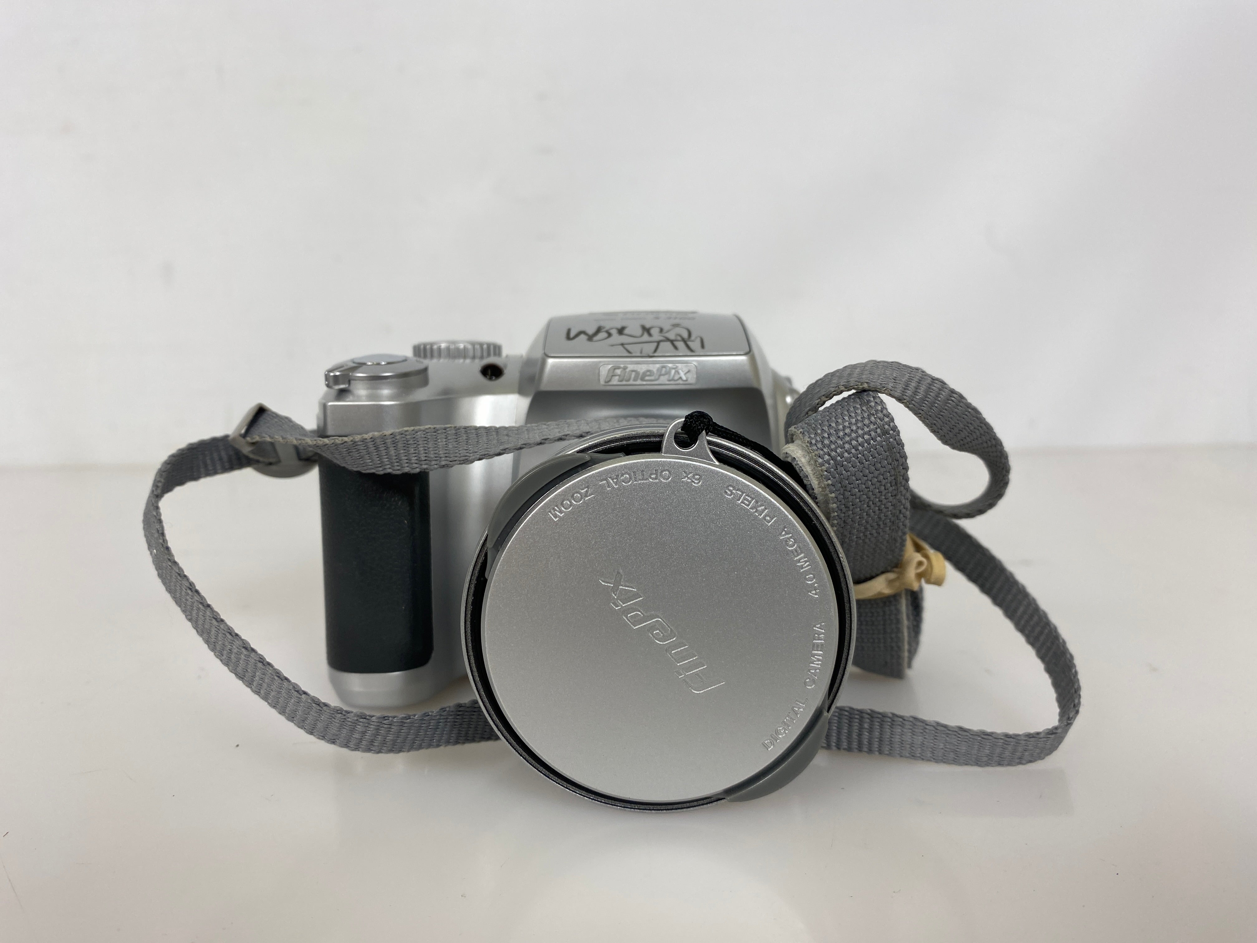 Fujifilm Finepix S3100 4MP Digital Camera with 6x Optical Zoom