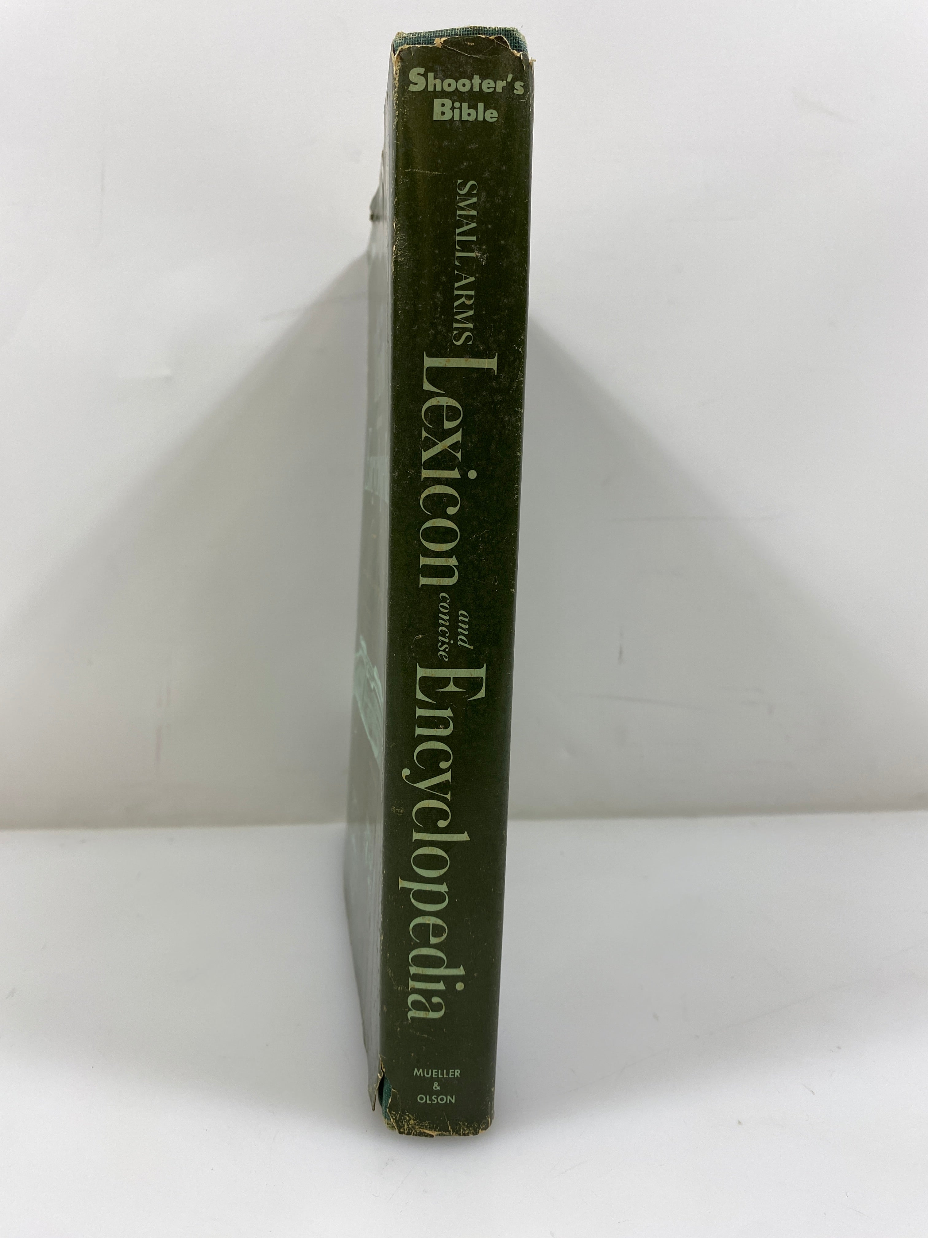 Shooter's Bible Small Arms Lexicon and Encyclopedia Mueller/Olson 1968 HCDJ