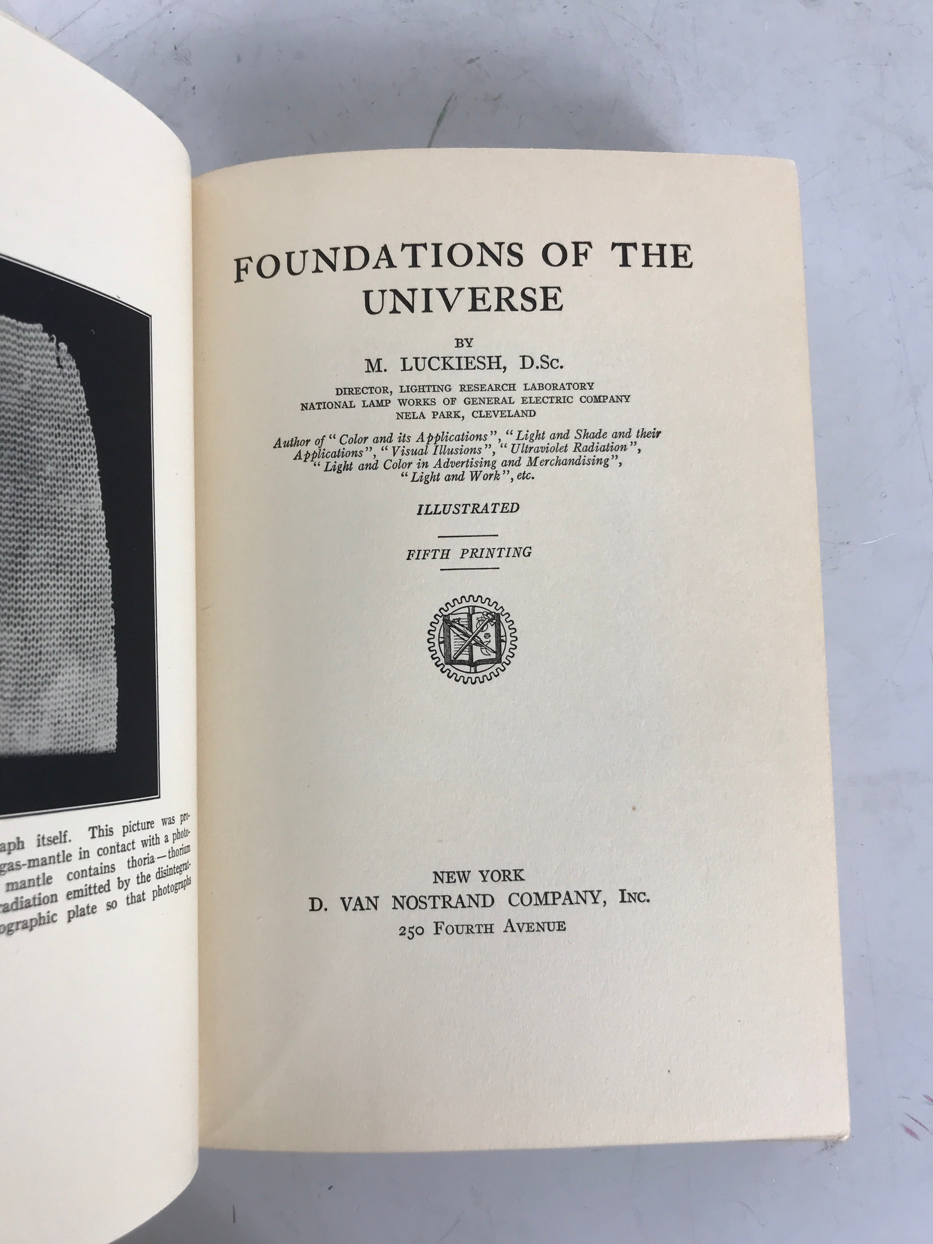 Foundations of the Universe M. Luckiesh 5th Print 1931 Vintage HCDJ