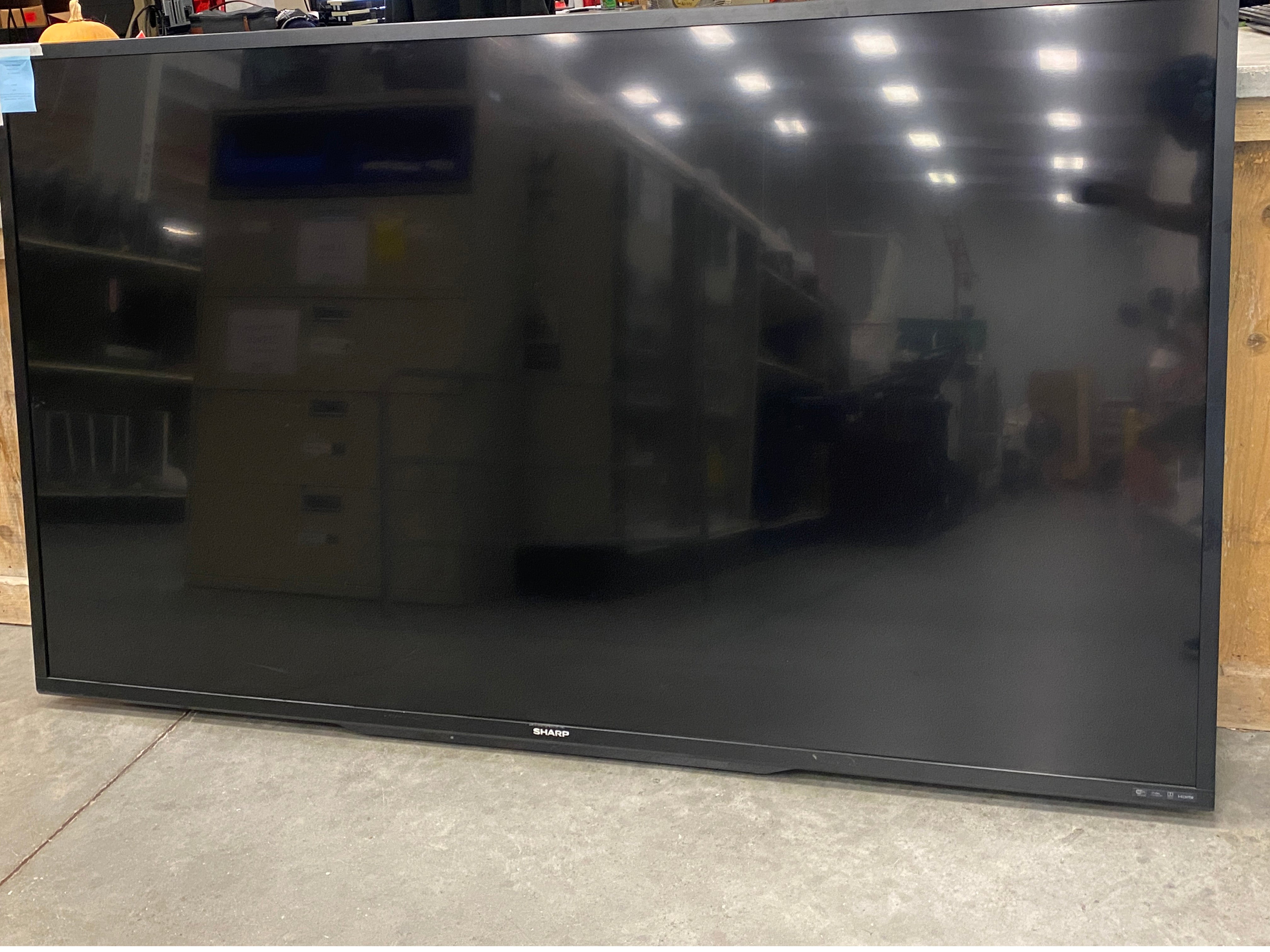 Sharp Aquos PN-LE901 90" LCD TV #2
