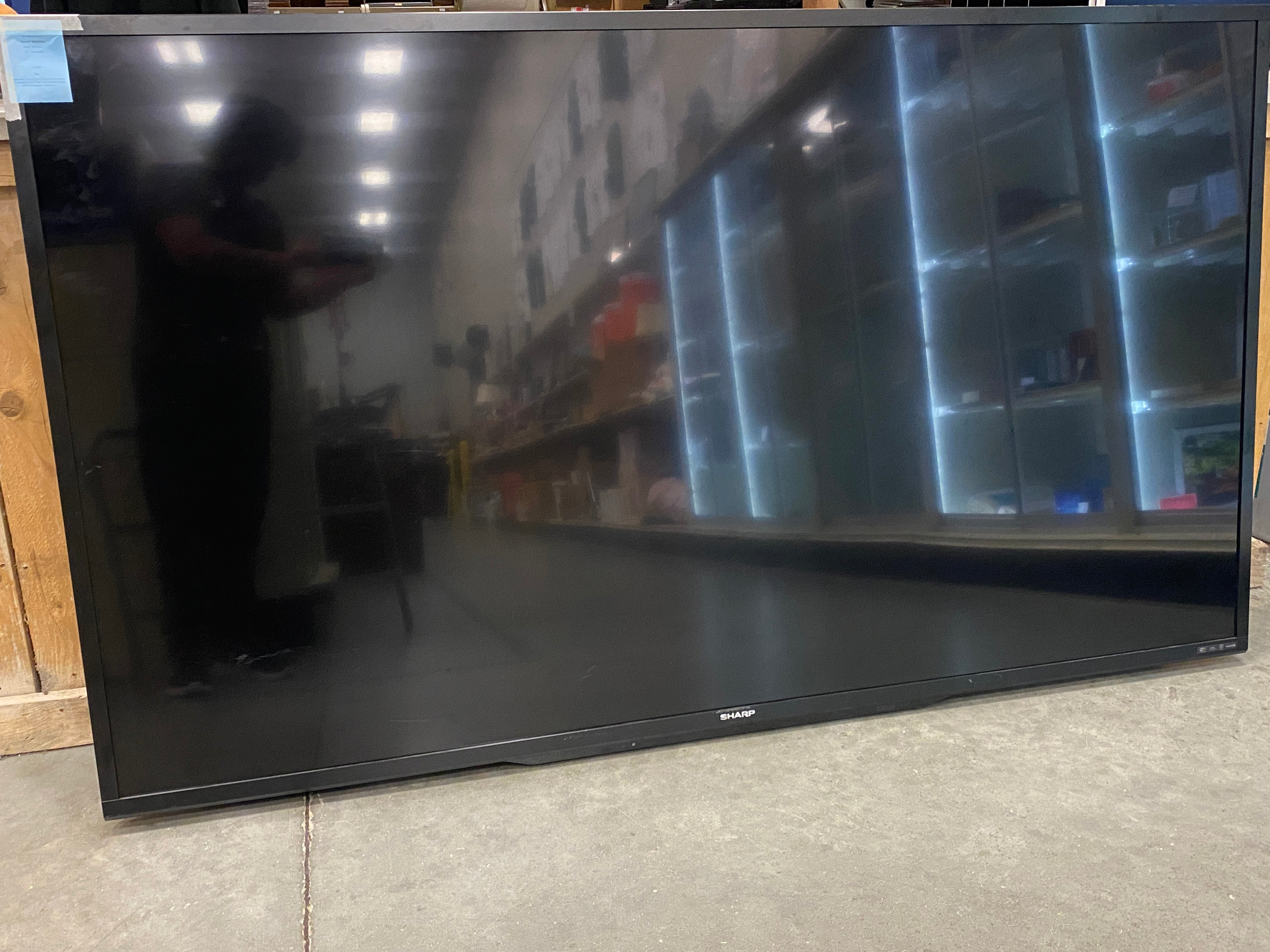 Sharp Aquos PN-LE901 90" LCD TV #2
