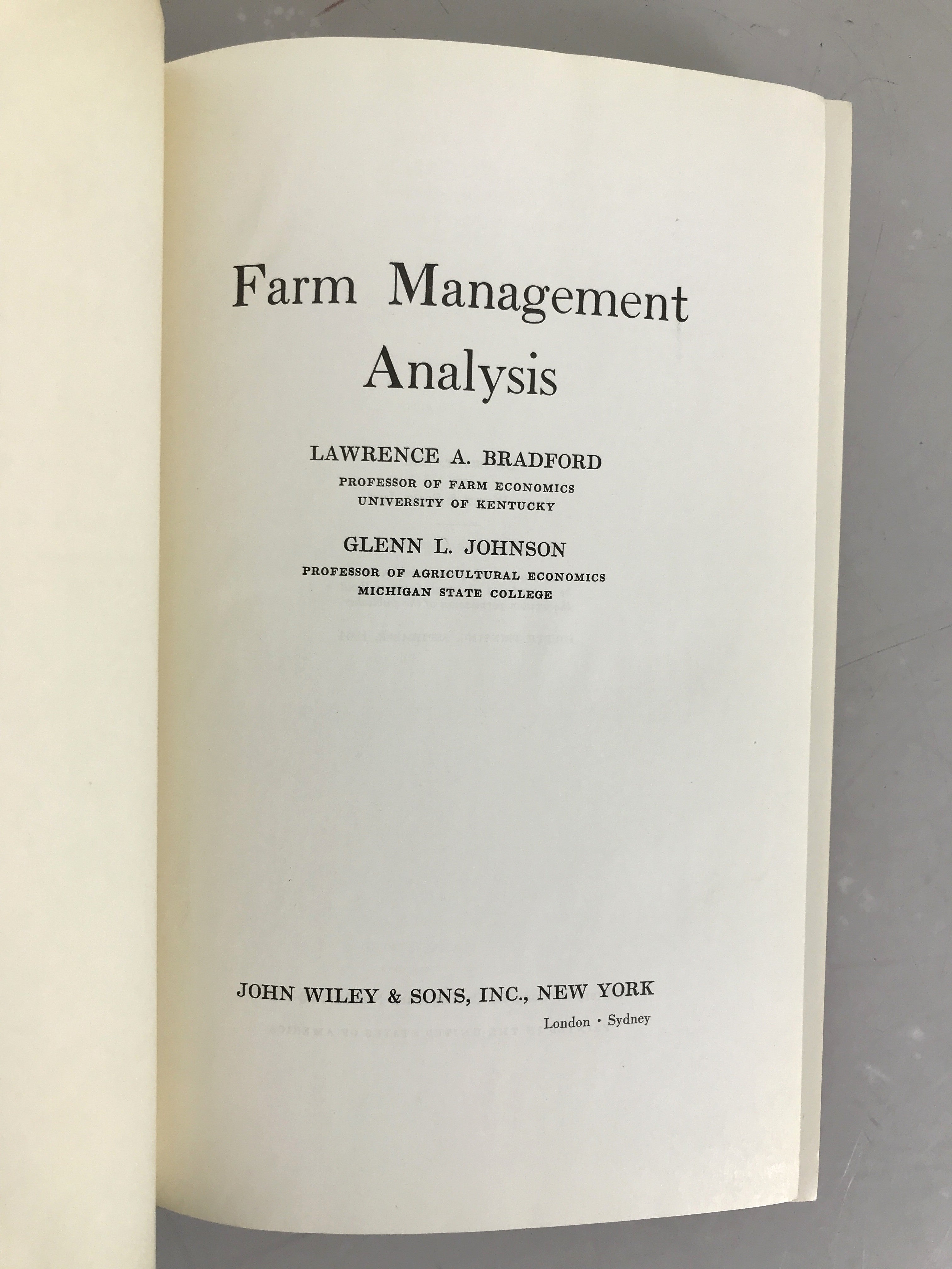 Farm Management Analysis by Bradford and Johnson Fourth Printing 1964 HC
