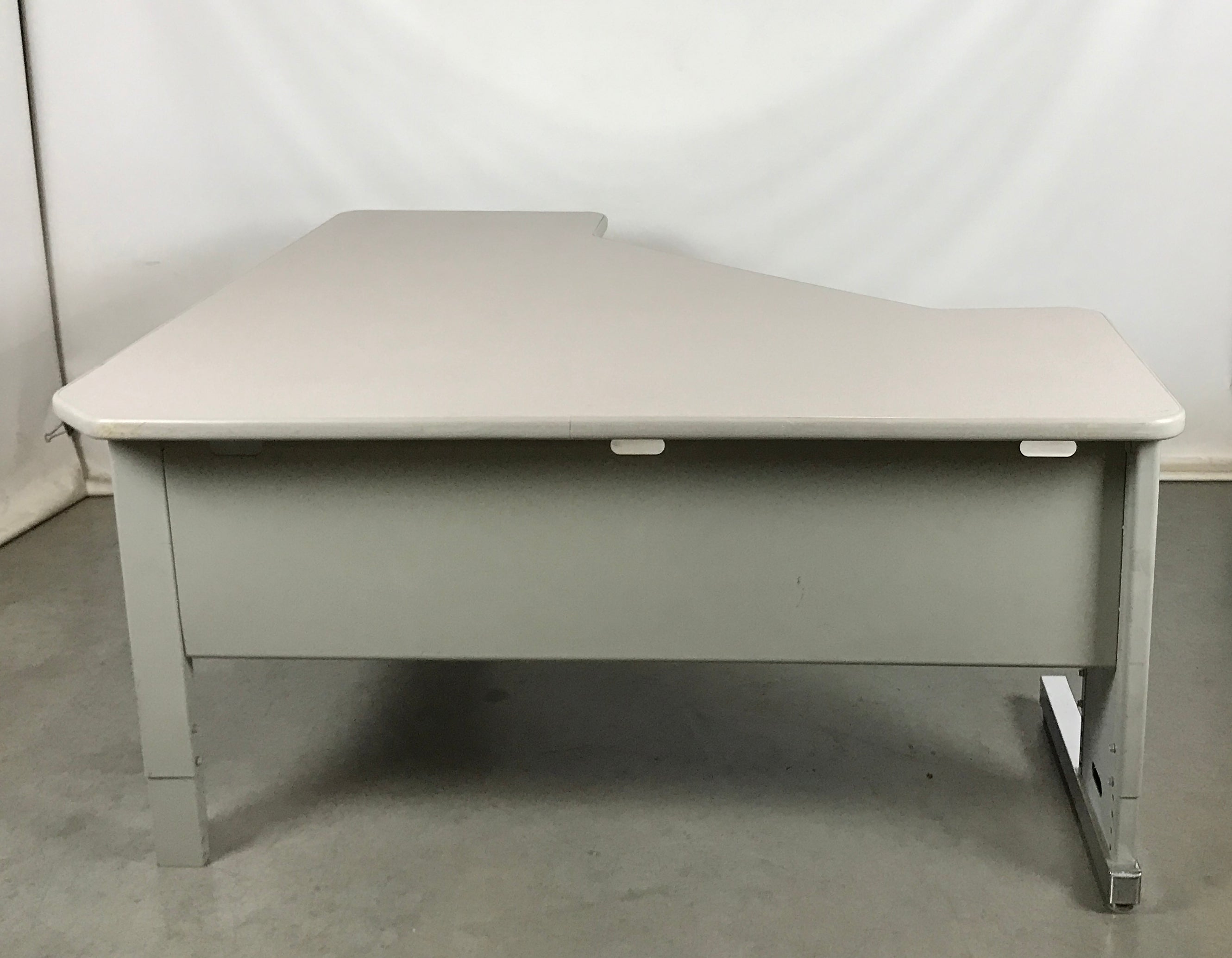Triangle Gray Desk