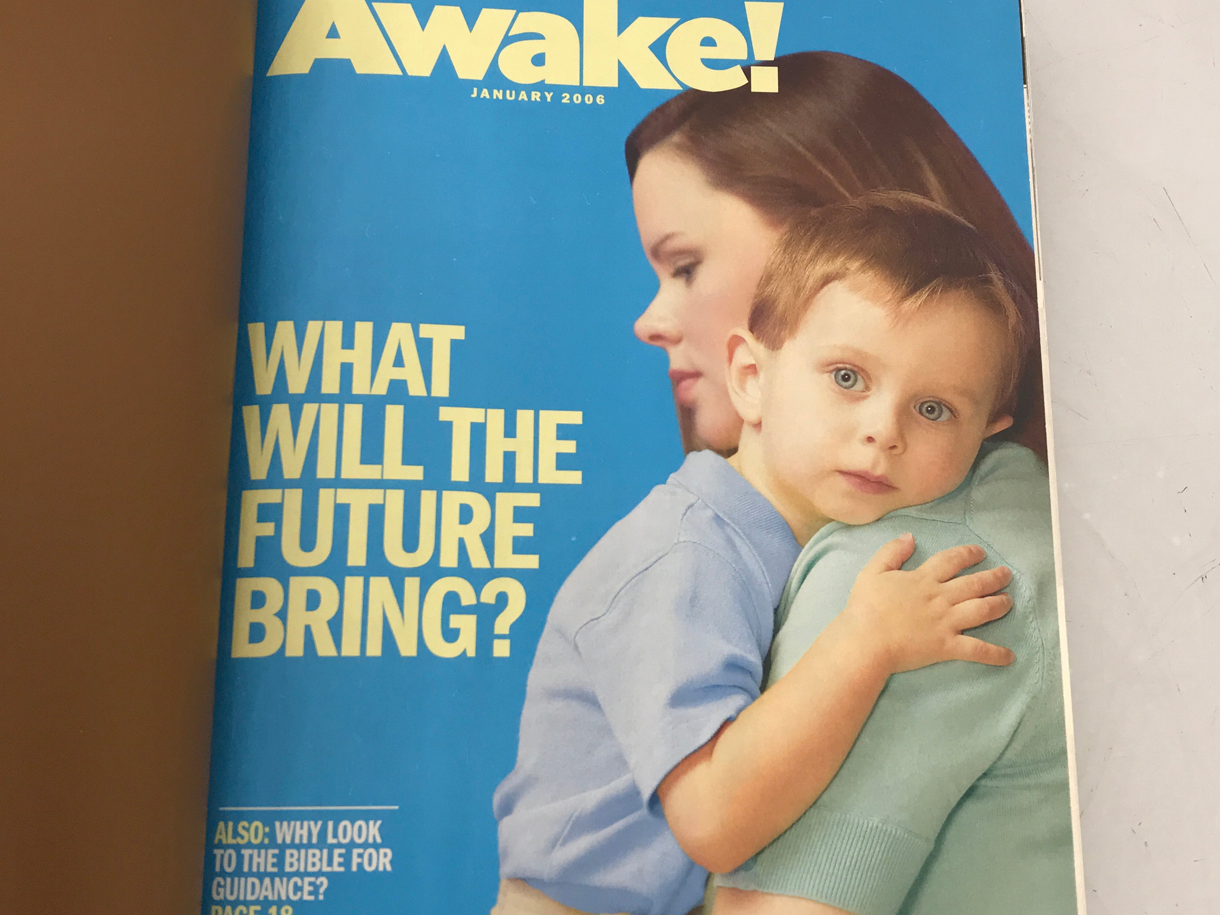 Lot of 7 Awake! Watchtower Annuals 2000-2006 HC/SC