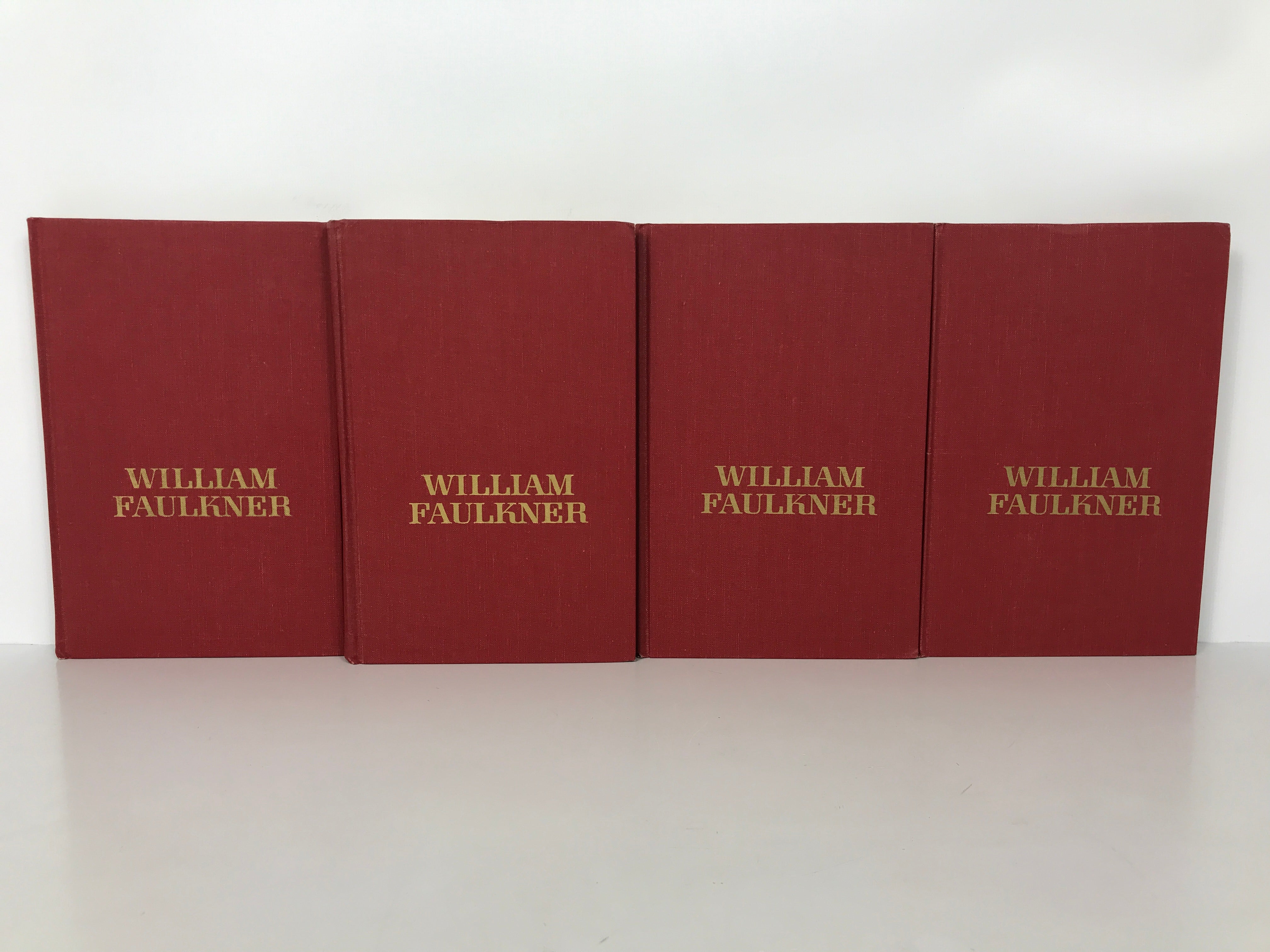 4 W. Faulkner: As I Lay Dying/Light in August/Sanctuary/Sound & the Fury HC