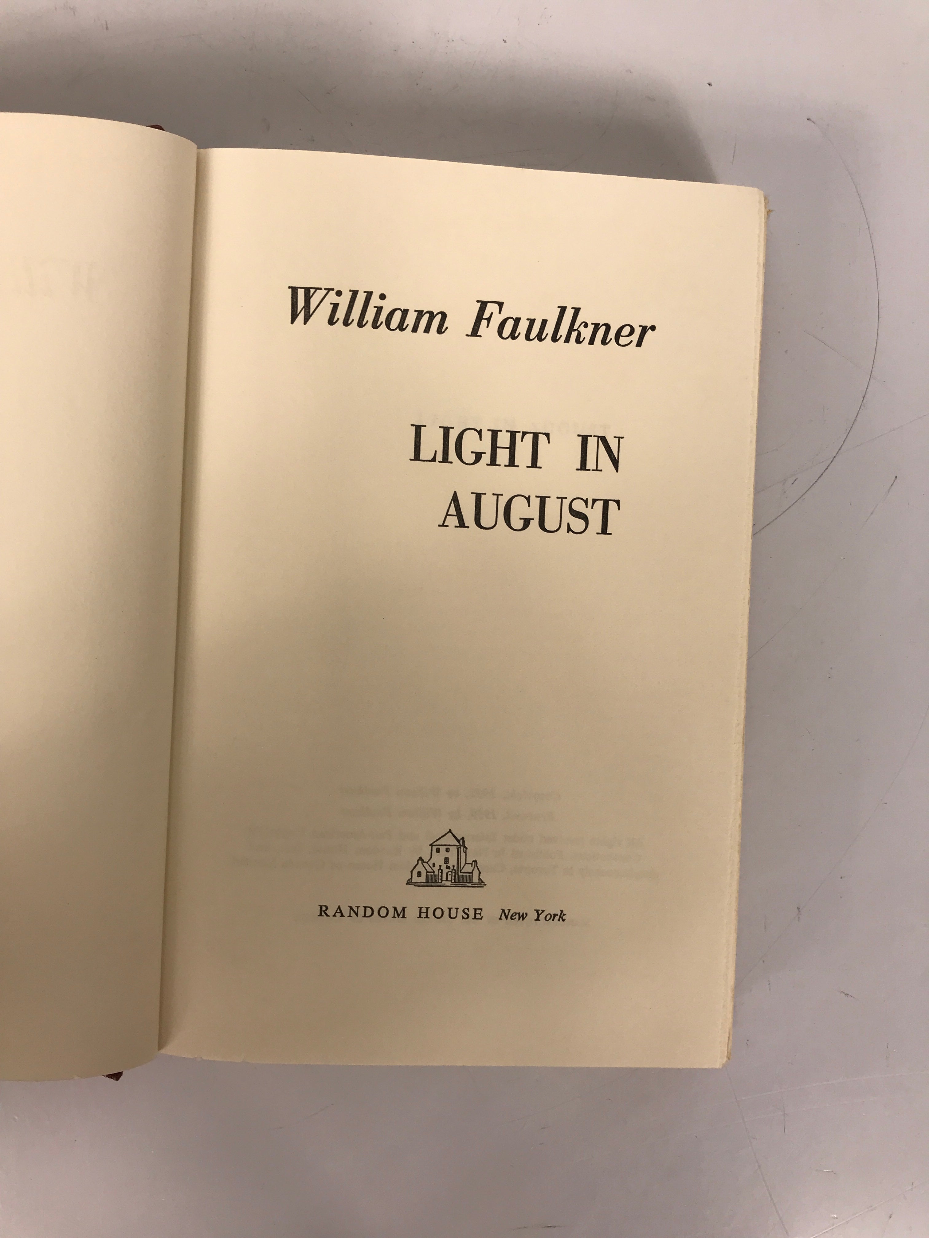 4 W. Faulkner: As I Lay Dying/Light in August/Sanctuary/Sound & the Fury HC