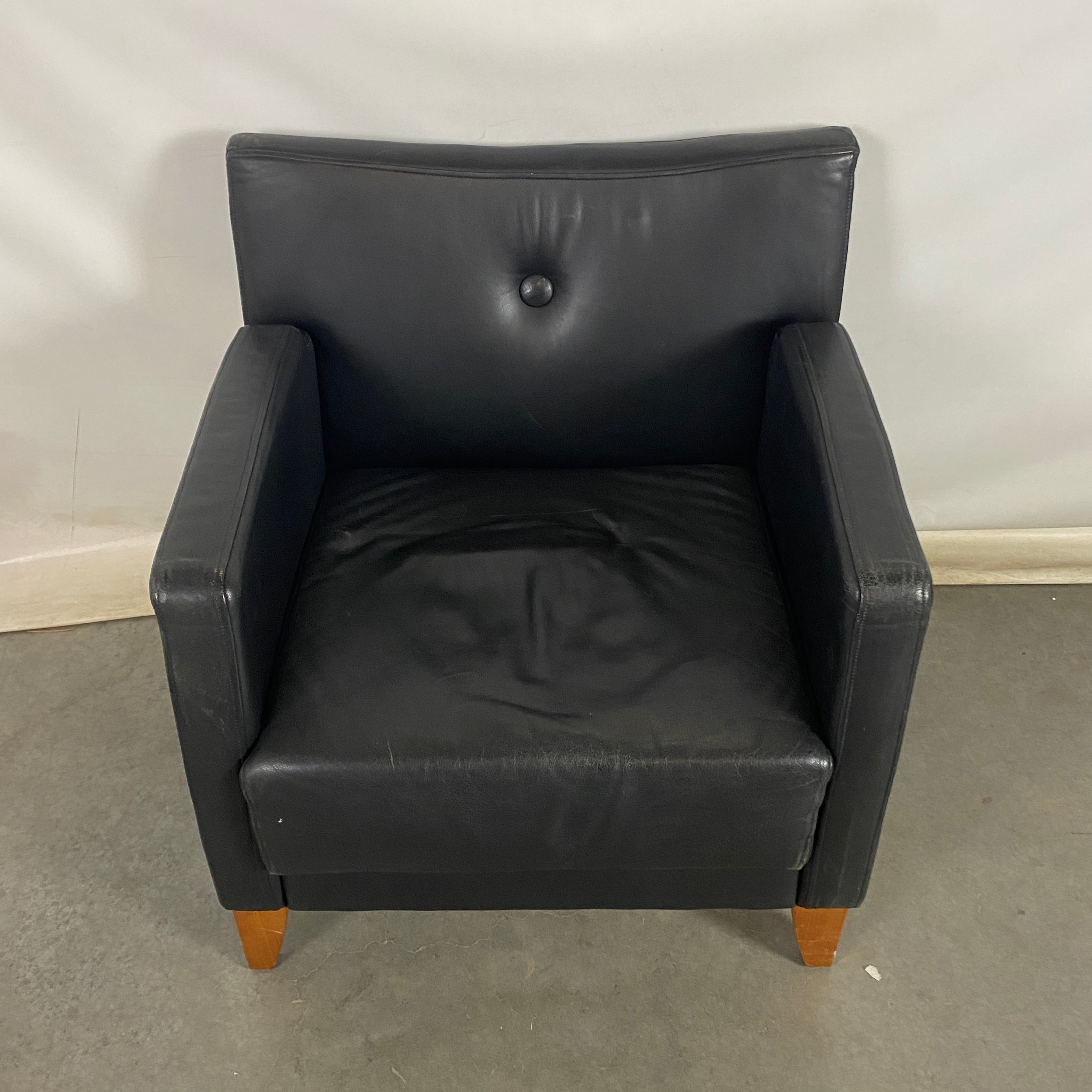 Brayden International Donovan Lounge Chair 99705-010