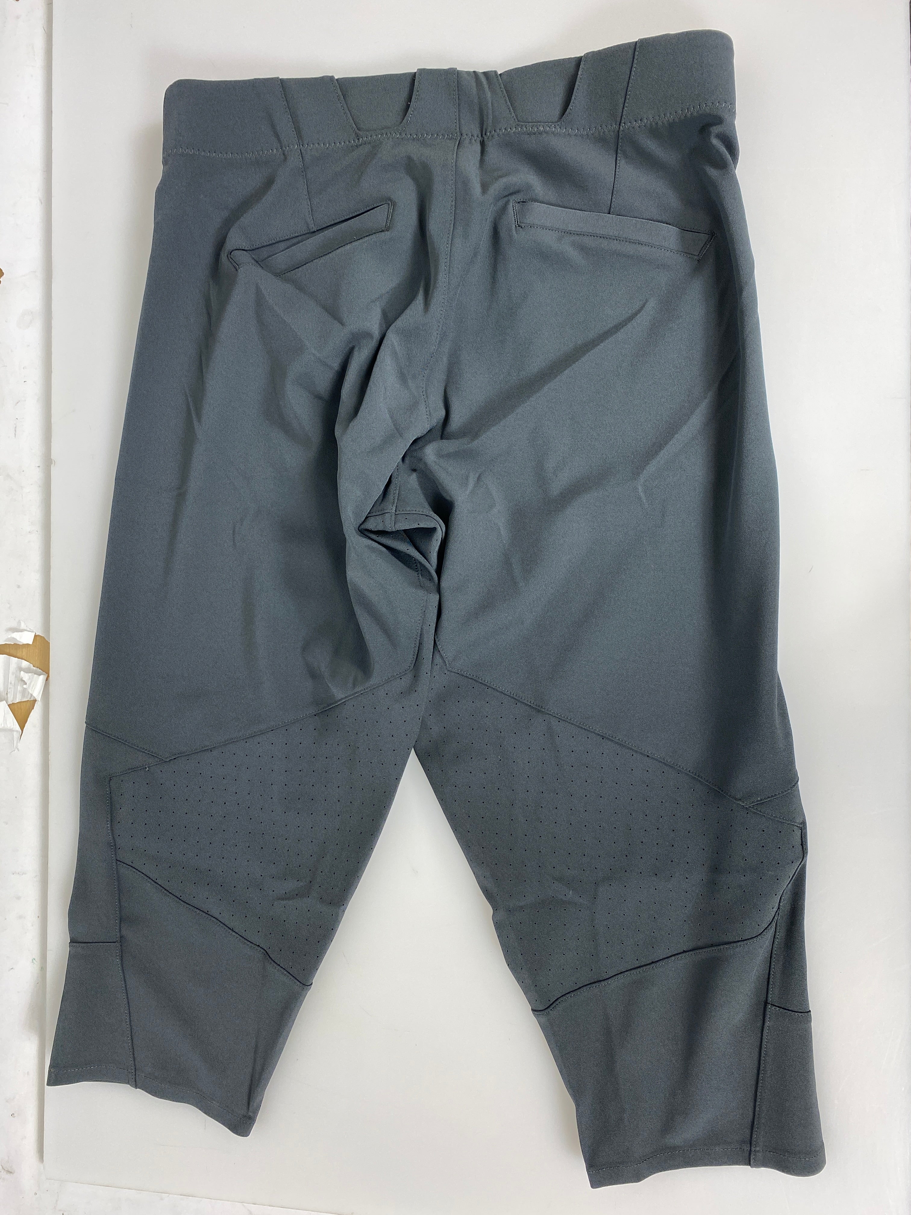 Nike Charcoal Gray Baseball Game Capri Pant Men’s Size 2XL L32 *New*