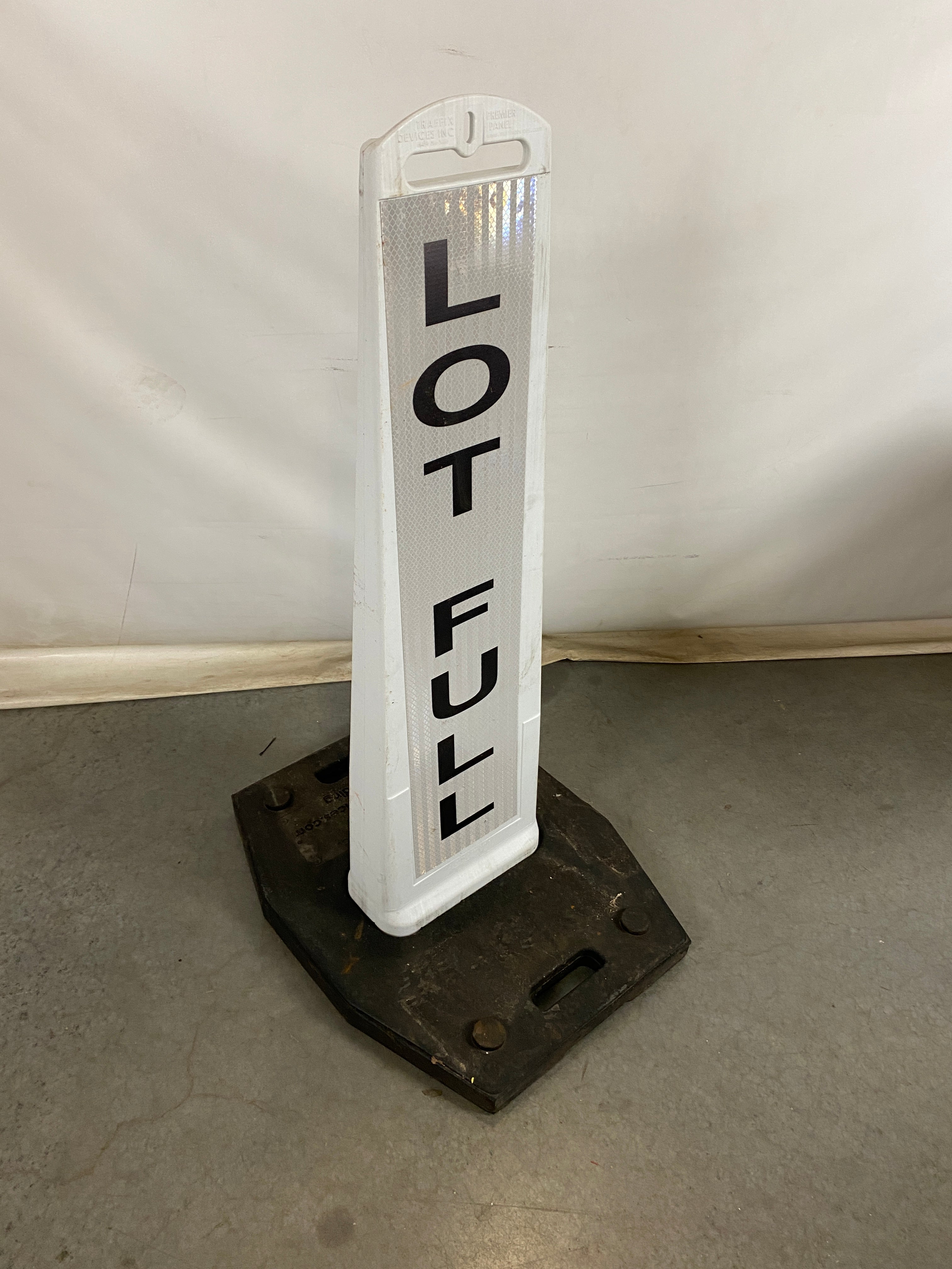 Traffix Devices Premier Panel Lot Full Sign