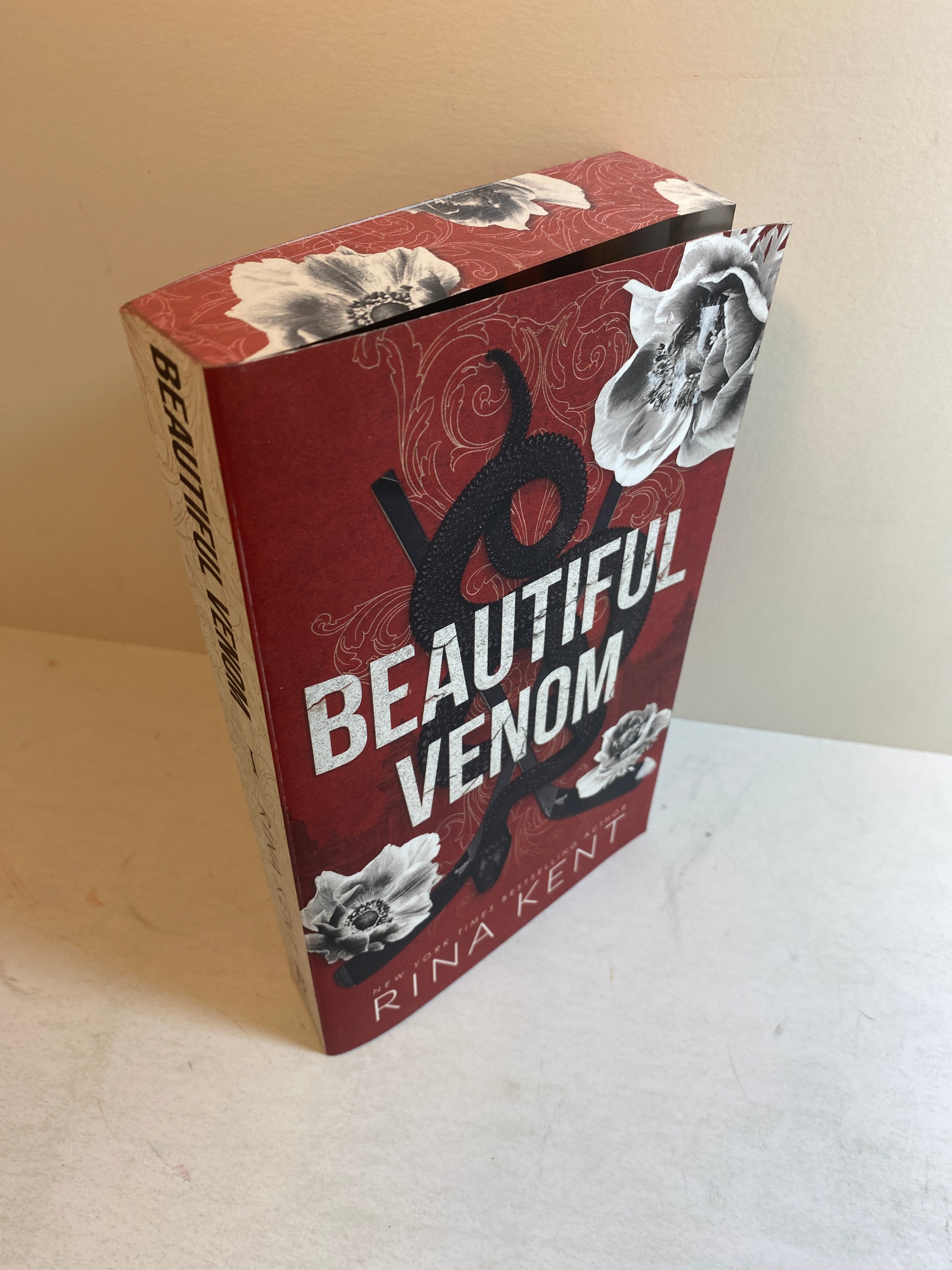 Beautiful Venom Rina Kent SC Deluxe 2025