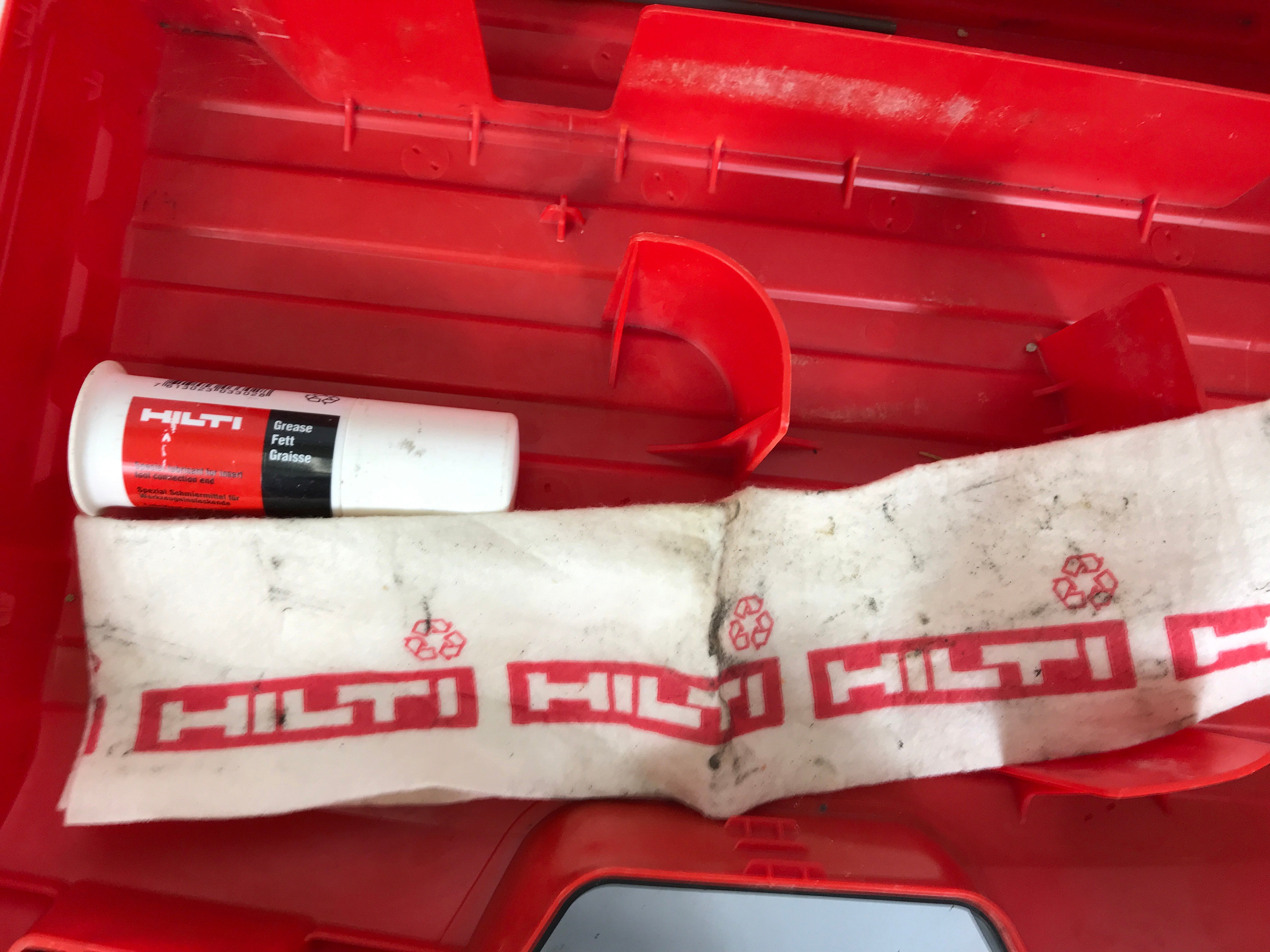 HILTI TE 30 Heavy Duty Corded Rotary Hammer Drill with Case