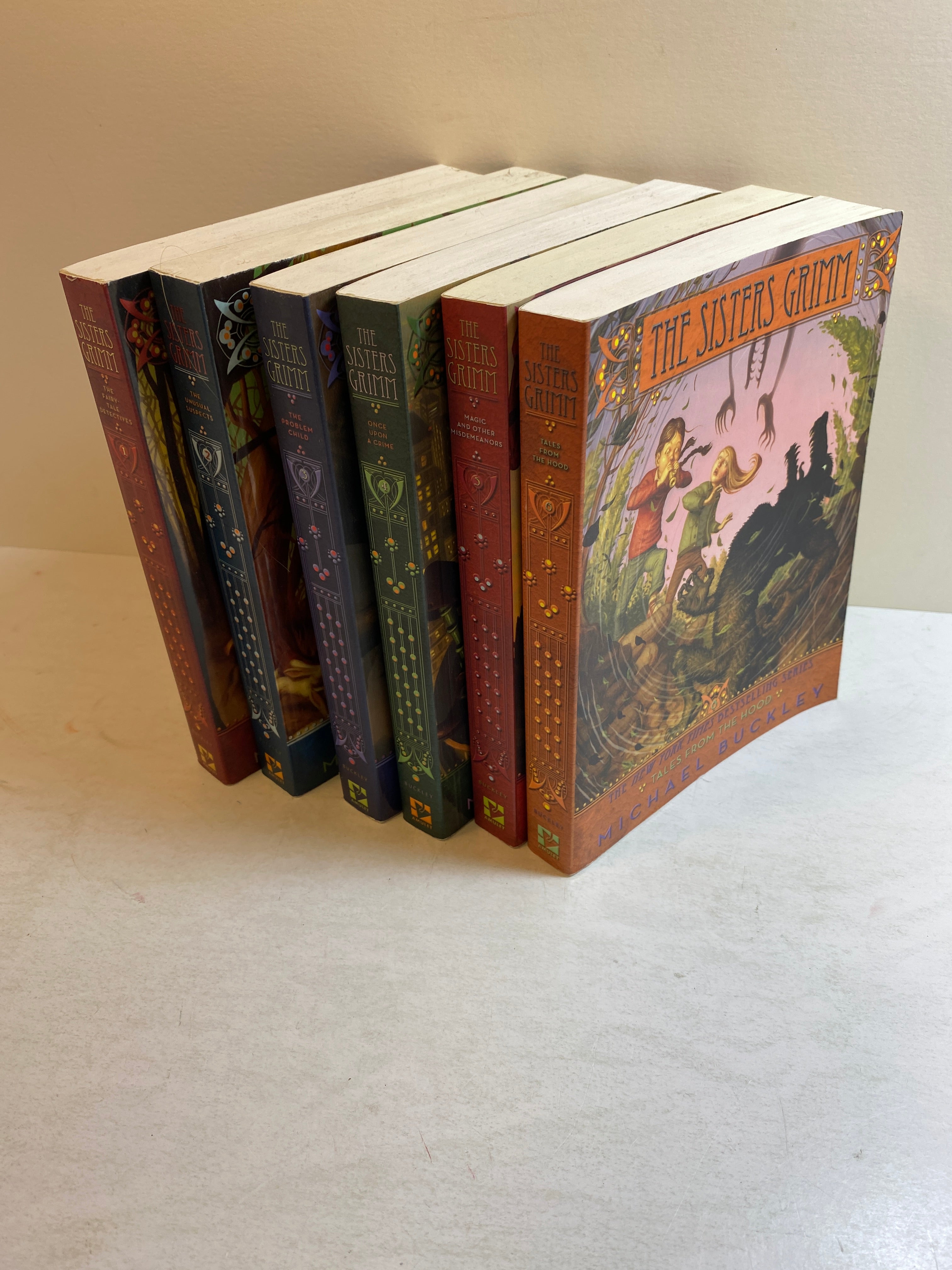 Lot of 6 Sisters Grimm Series Buckley SC 2007-2009
