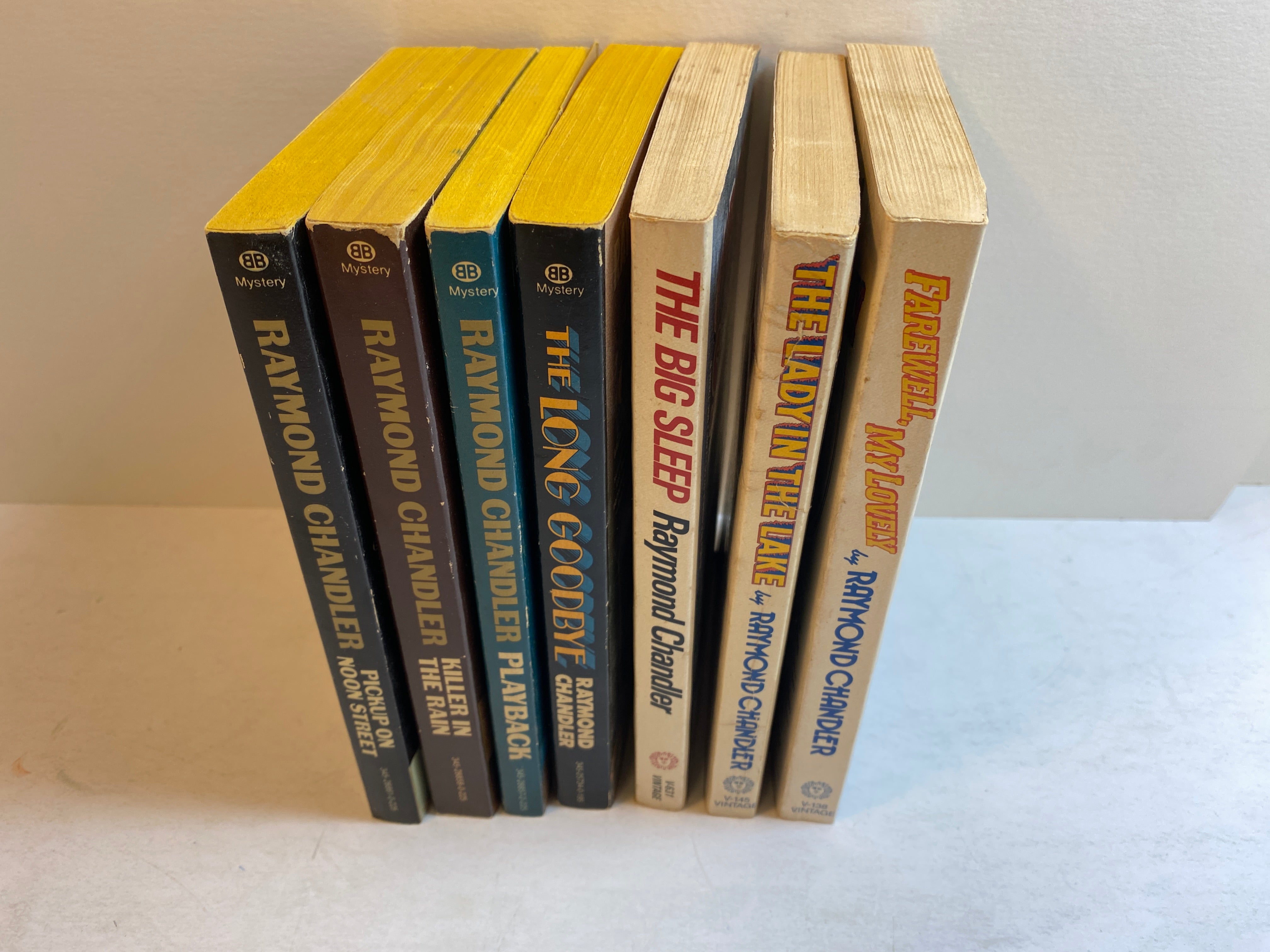 Lot of 7 Raymond Chandler Novels SC 1968-1980