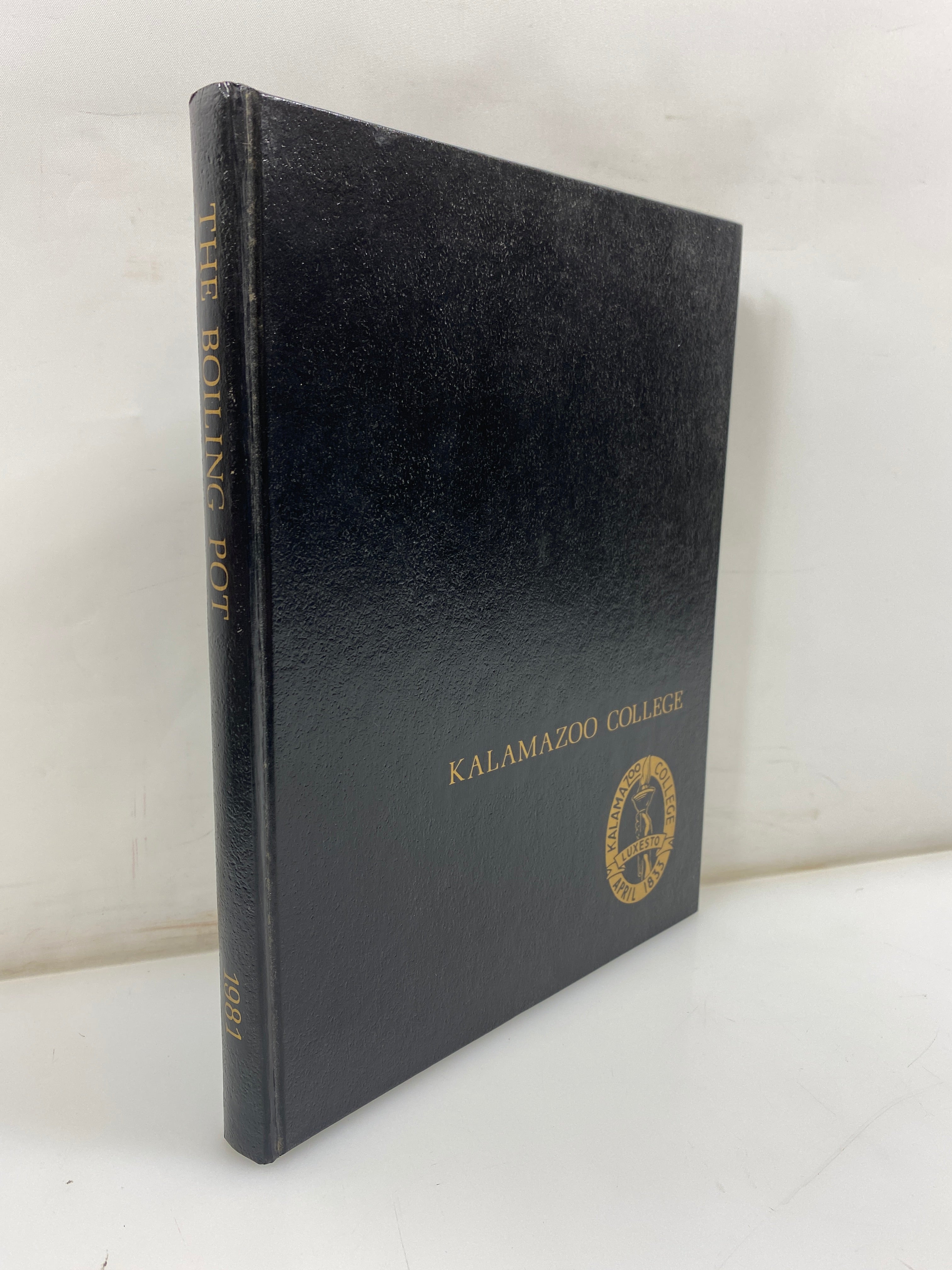 1981 "The Boiling Pot" Kalamazoo College Yearbook Kalamazoo, MI HC