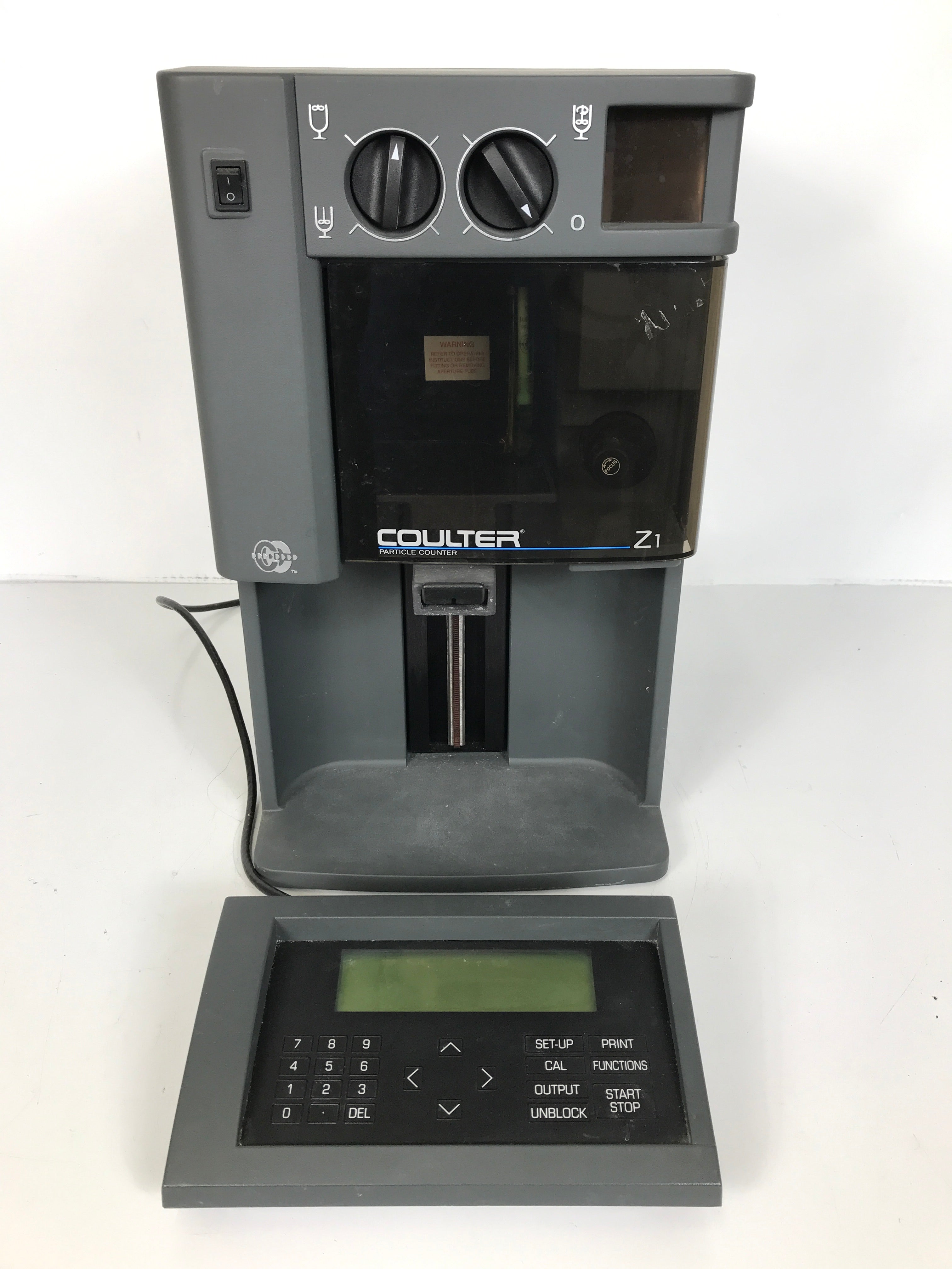 Beckman Coulter Z1 Particle Counter with Keyboard