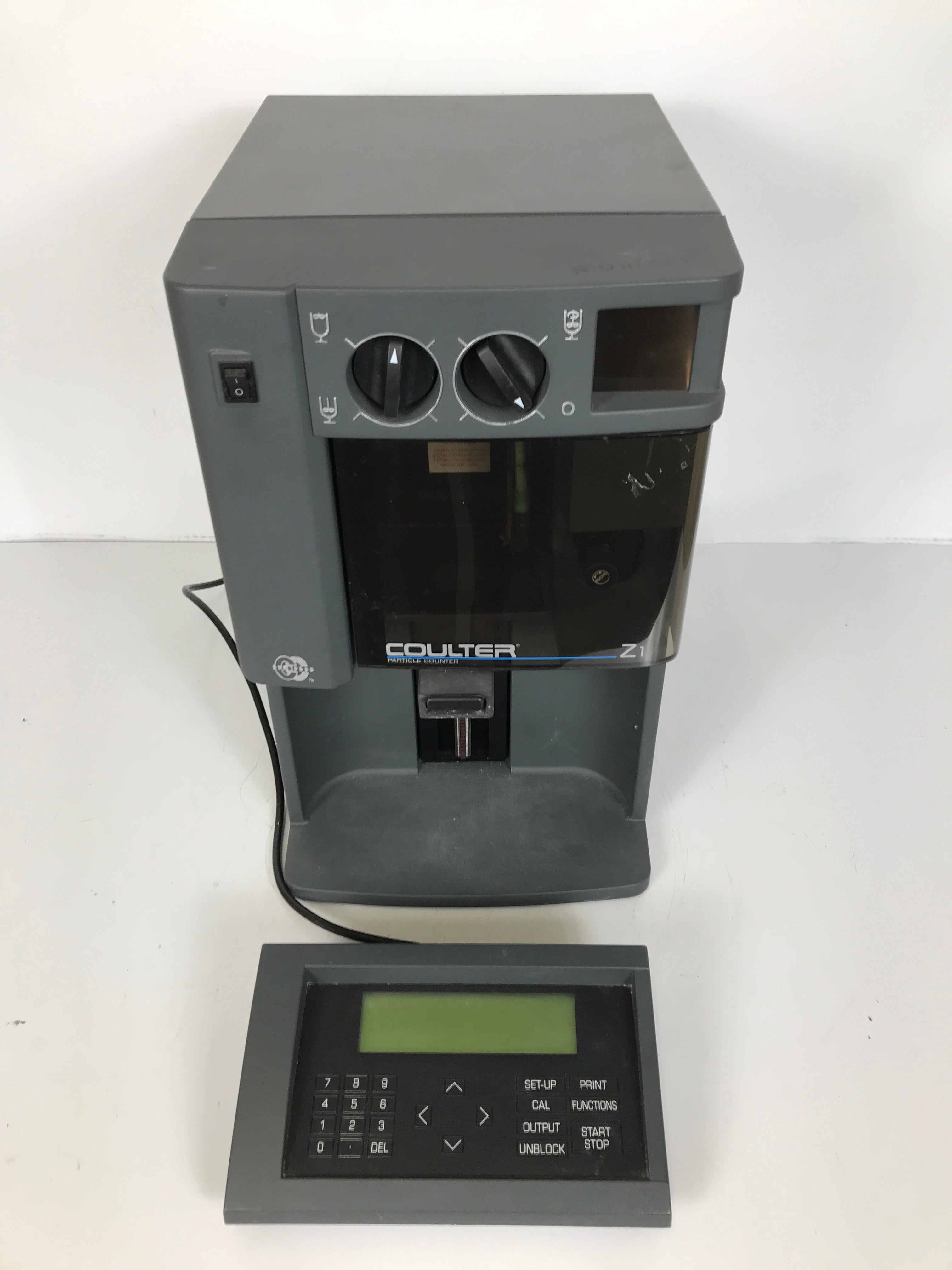 Beckman Coulter Z1 Particle Counter with Keyboard