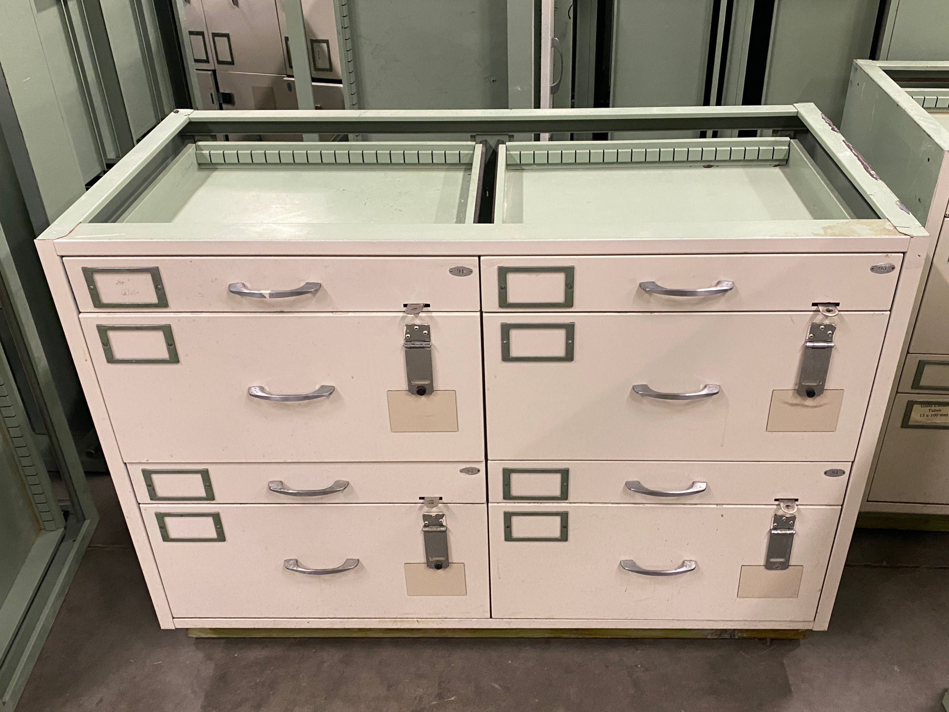 8 Drawer Metal Cabinet