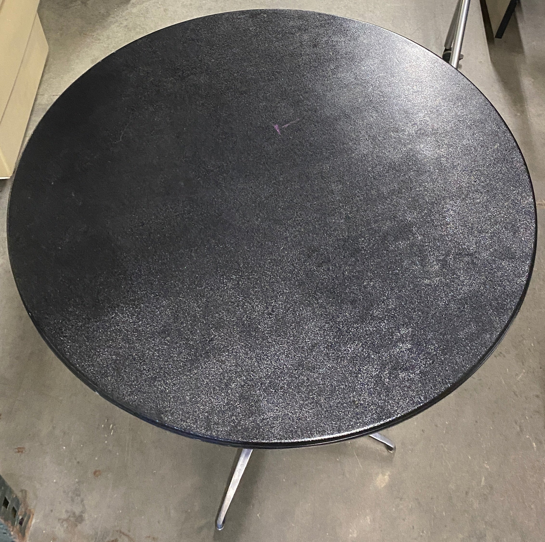 Mity-Lite High Top Round Table