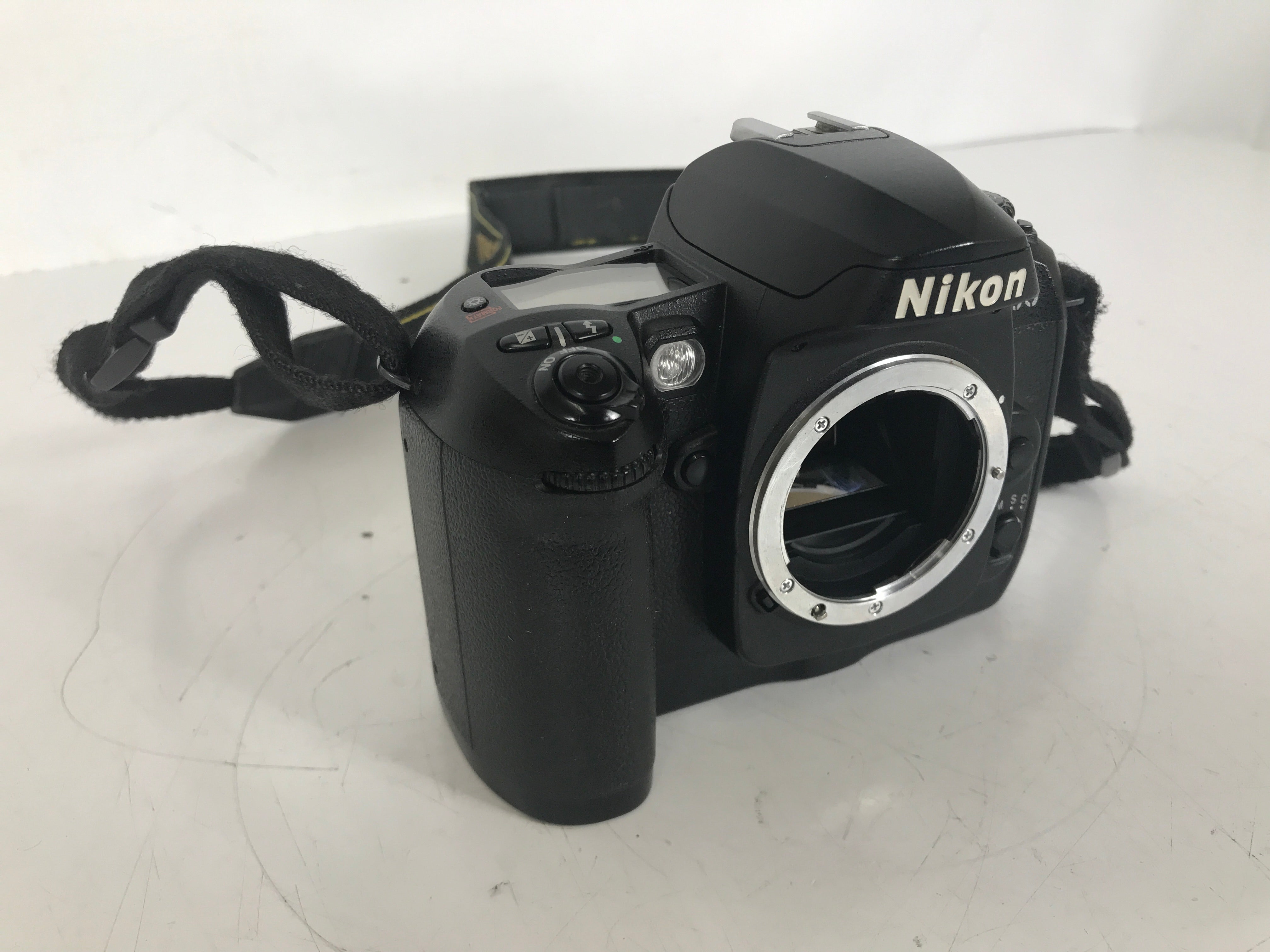 Nikon D100 6.1MP Digital SLR Camera w/ Nikon NIKKOR AF-S VR 24-120mm f/3.5-5.6G IF-ED Lens