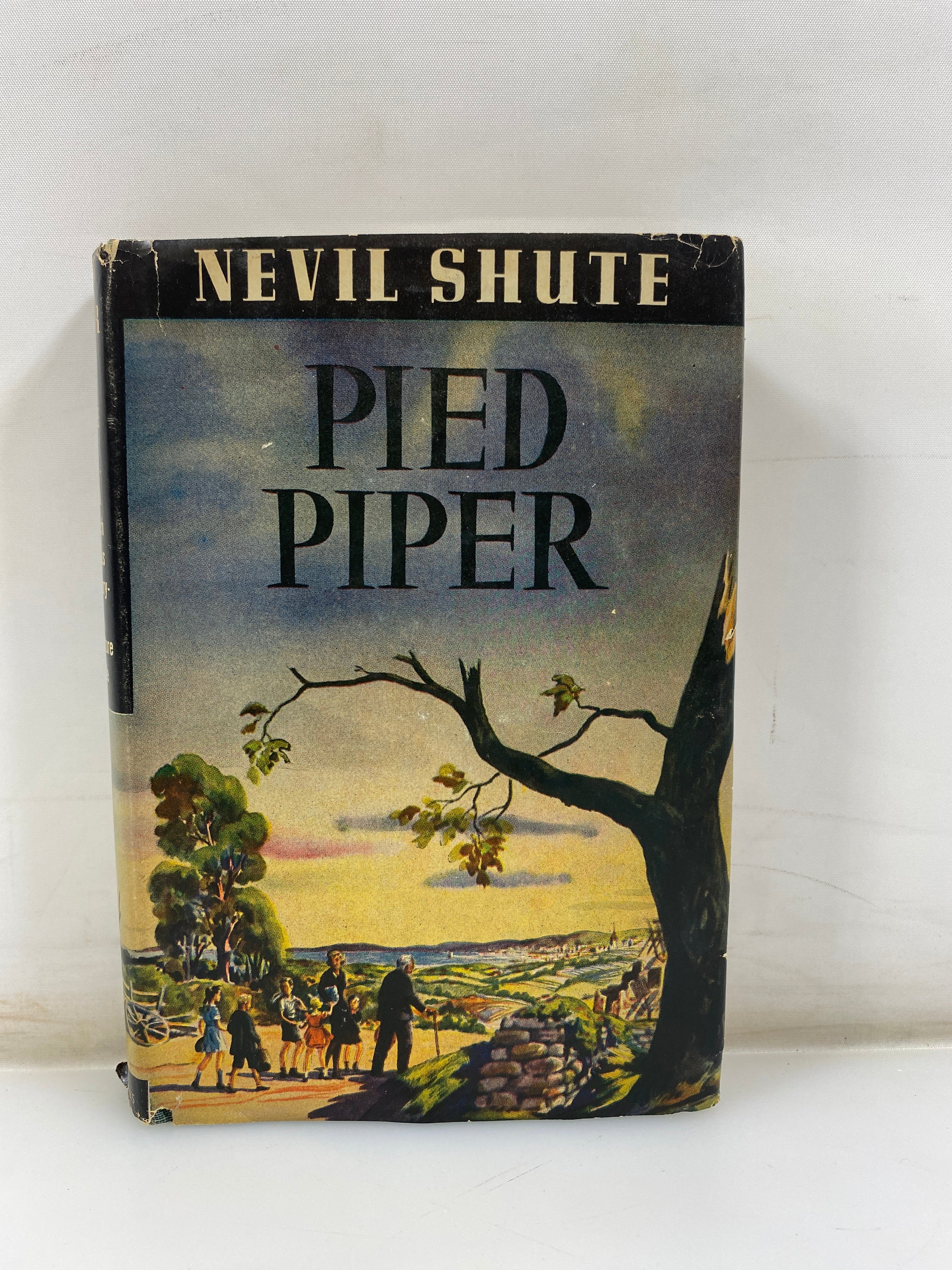 Pied Piper Nevil Shute Triangle Books 1942 HCDJ